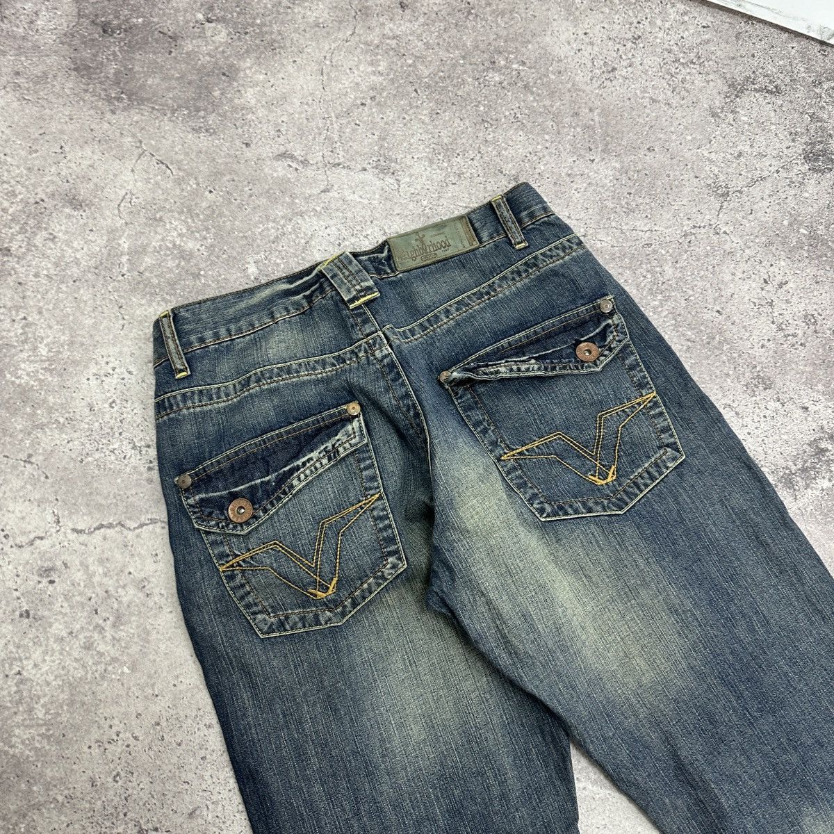 Neighborhood Vintage 90s Neighborhood NYC Straight jeans y2k og hype rare Size US 31 - 7 Thumbnail