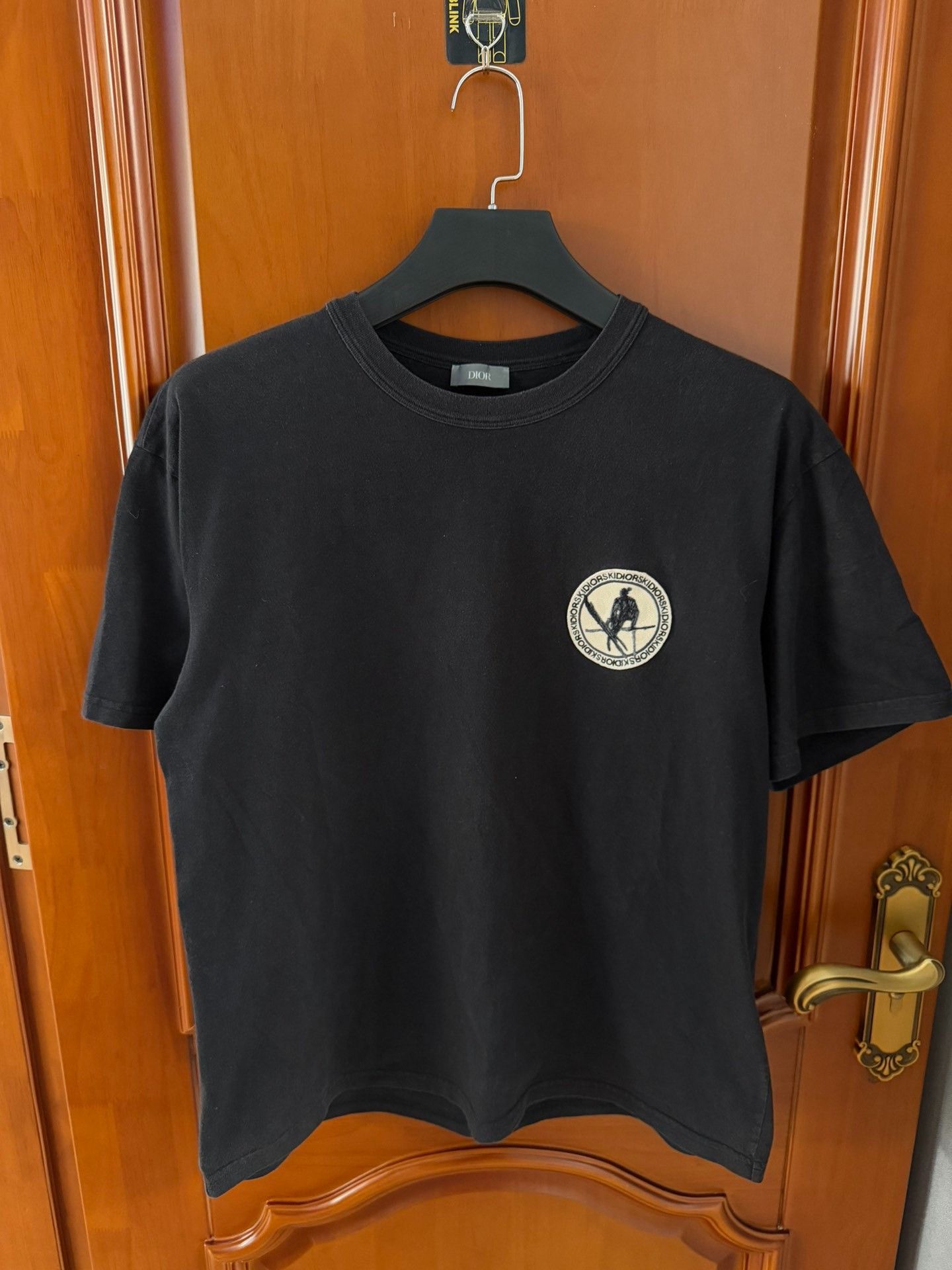 Dior Dior Ski Badge T-Shirt Size L Size US L / EU 52-54 / 3 - 1 Thumbnail