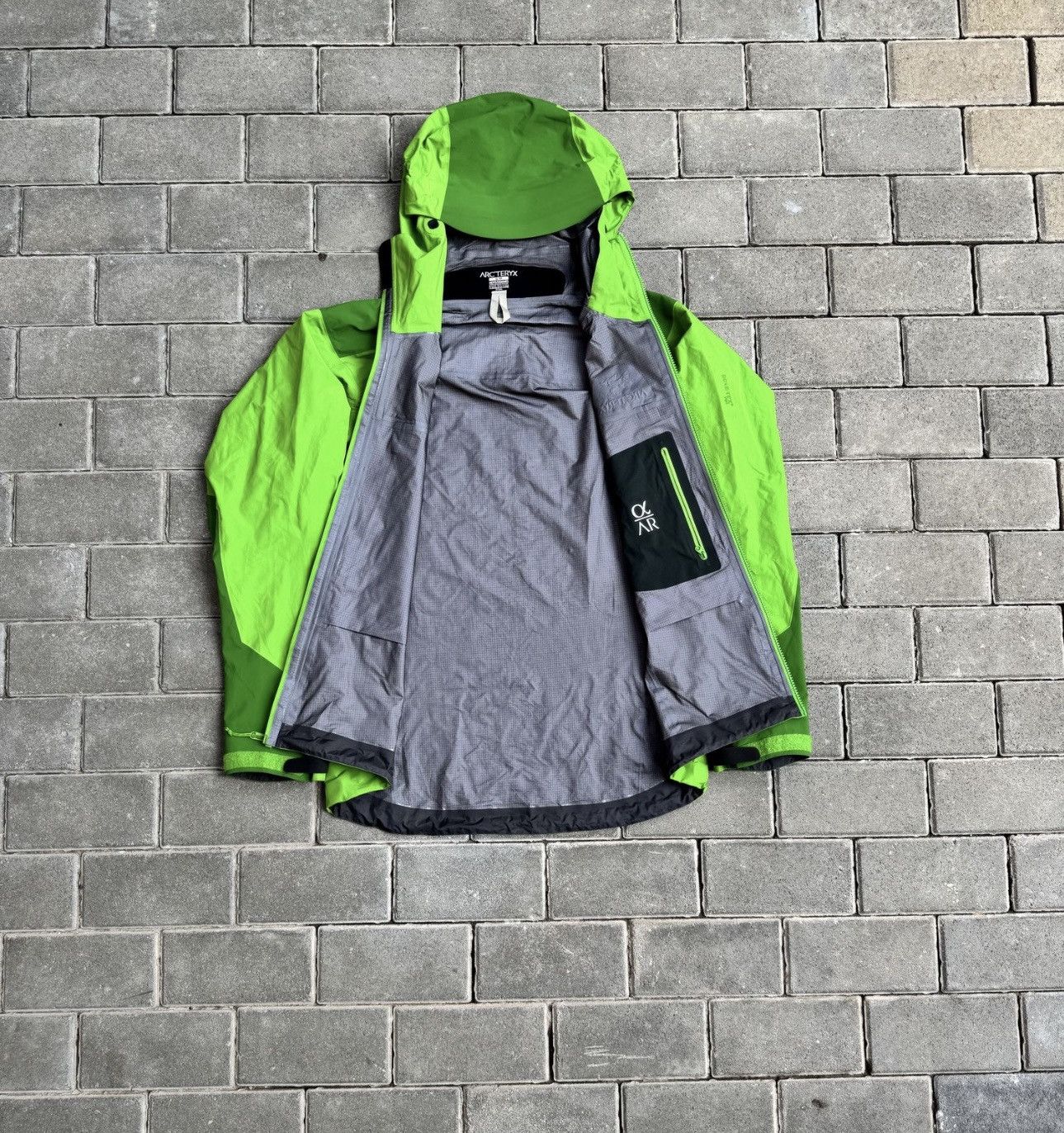 Arc'teryx Jacket Arc'teryx Alpha ar in Lichen GORE-TEX Pro Size US S / EU 44-46 / 1 - 11 Thumbnail