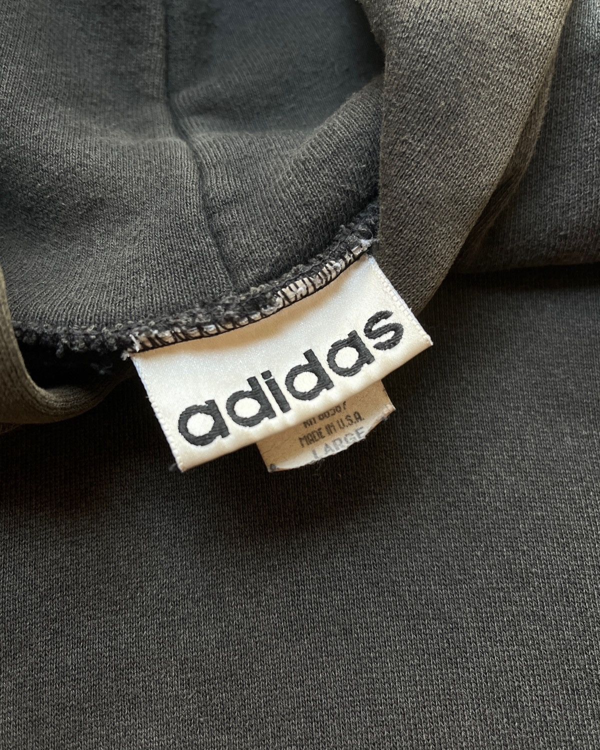 Adidas × Vintage 1980/1990’s - Vintage Adidas Black Faded Hoodie Size US L / EU 52-54 / 3 - 2 Thumbnail