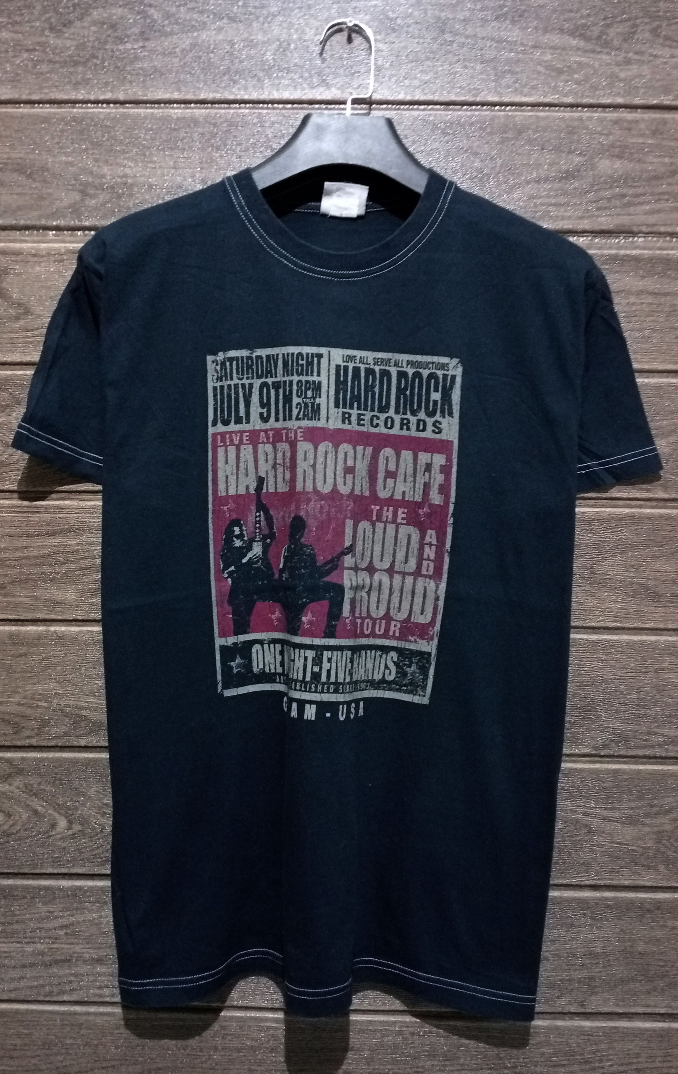 Hard Rock Cafe Vintage '90s Hard Rock Cafe Guam USA Tour Tee Very Rare Size US L / EU 52-54 / 3 - 1 Thumbnail