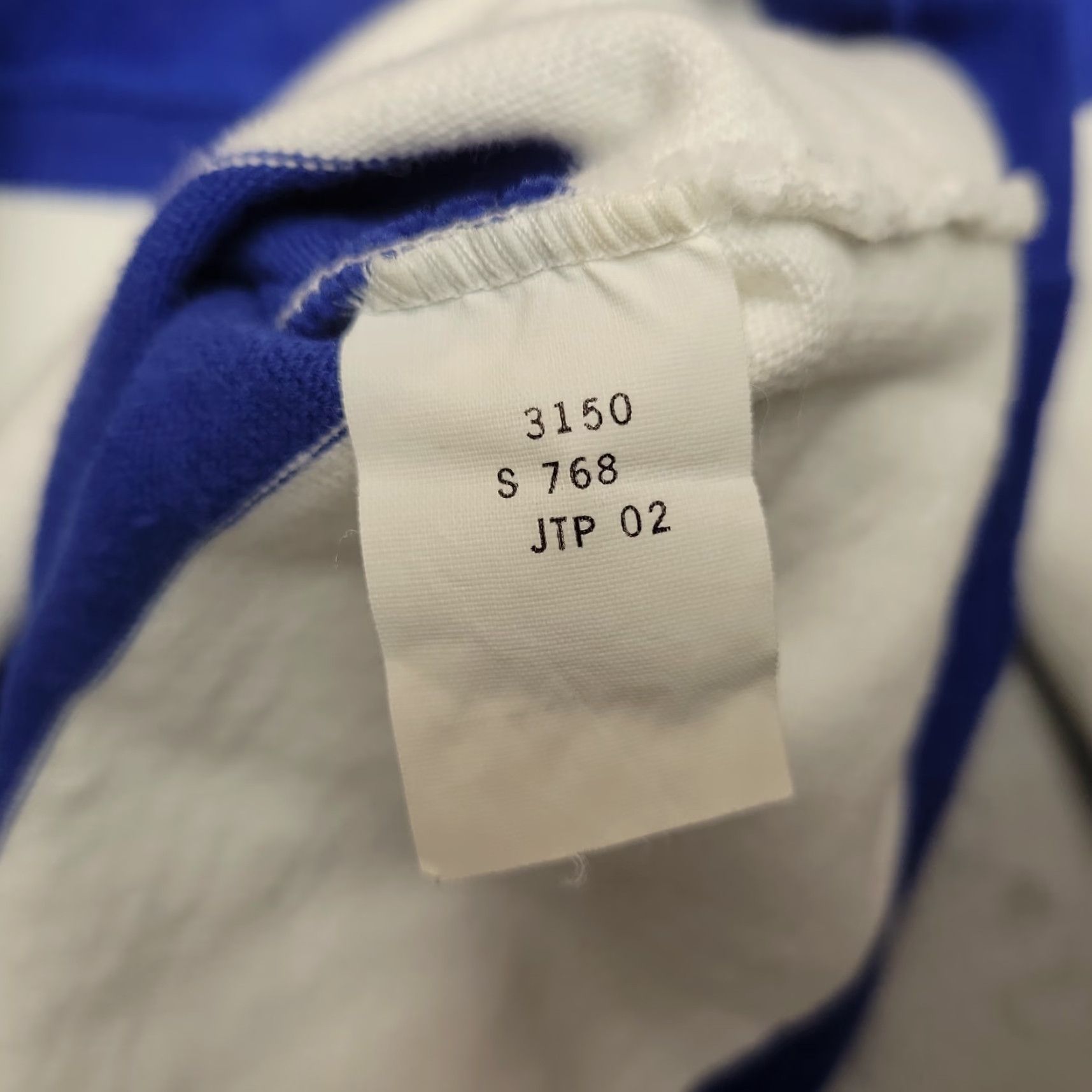 Vintage VINTAGE Outer Banks Rugby Shirt Men Large Blue White Stripe Campbell Crest Heavy Weather Size US L / EU 52-54 / 3 - 7 Thumbnail