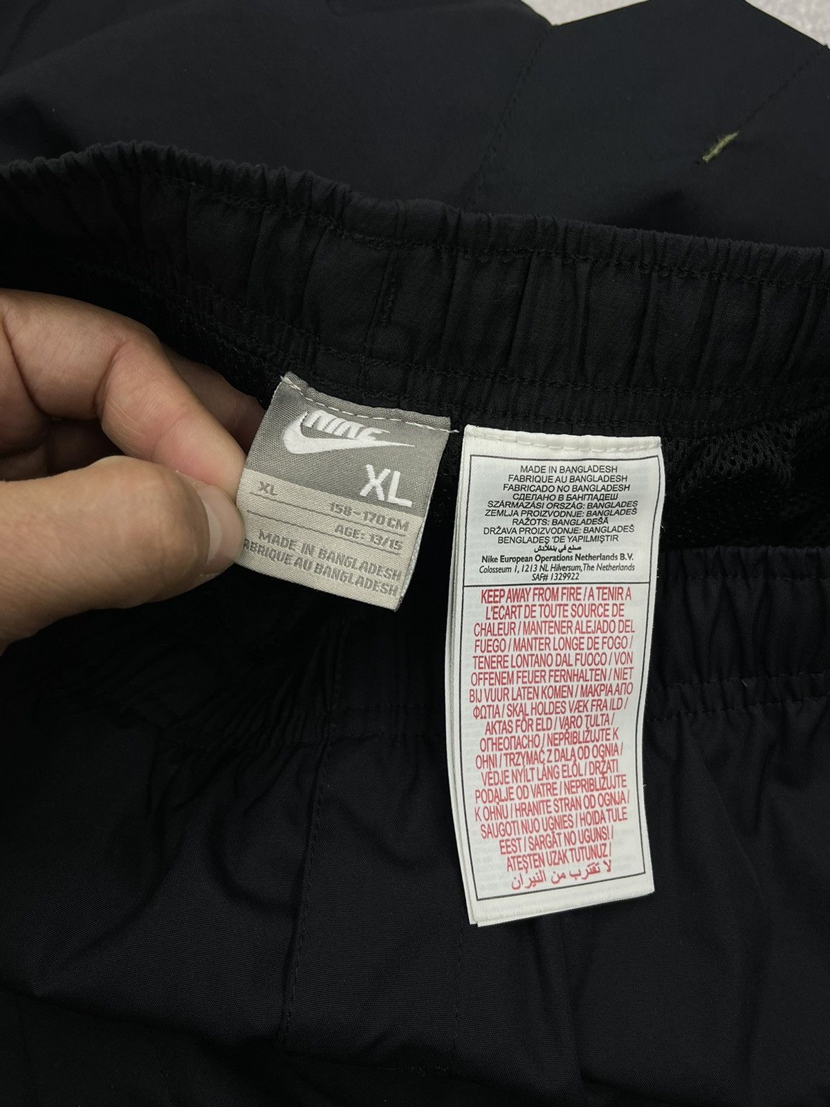 Nike Vintage Nike Nylon Black Sweatpants Double Big Logo Swoosh Size US 30 / EU 46 - 13 Thumbnail