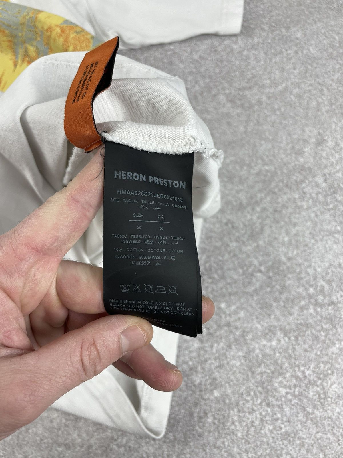 Heron Preston Heron Preston Oversized Tee T shirt Size US S / EU 44-46 / 1 - 16 Thumbnail