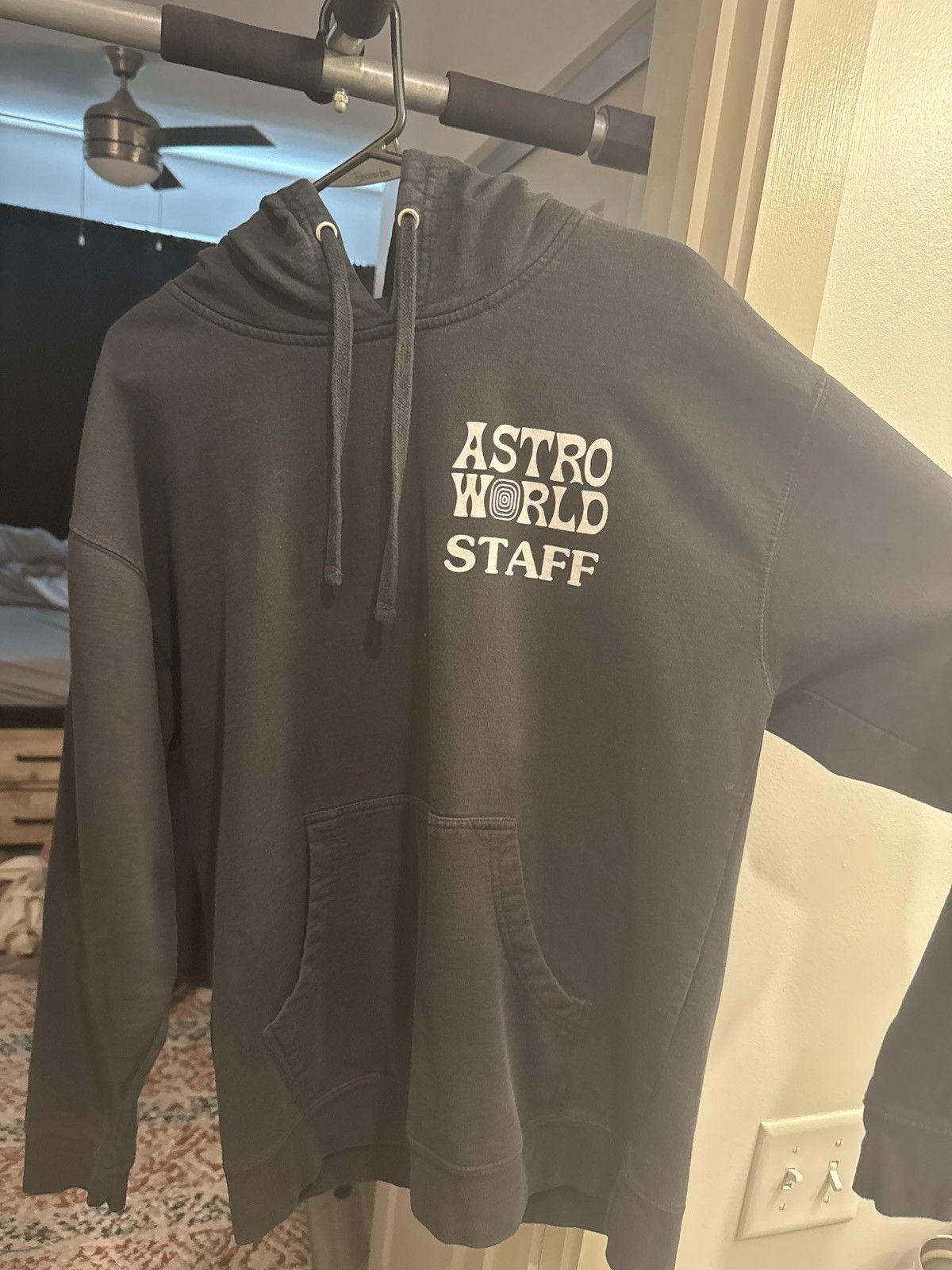 Travis Scott Astroworld Staff Hoodie Size US L / EU 52-54 / 3 - 2 Thumbnail