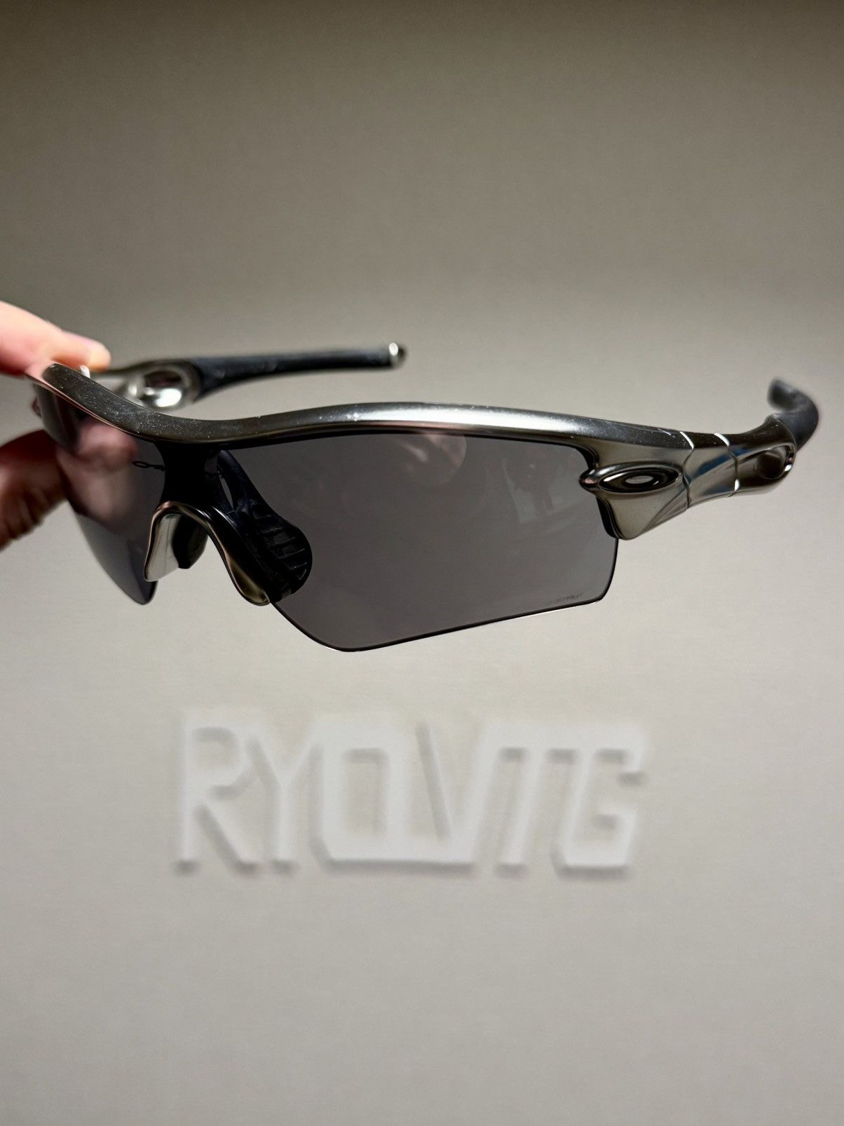 Oakley OAKLEY RADAR POLISHED ALUMINUM SUNGLASSES Size ONE SIZE - 1 Thumbnail