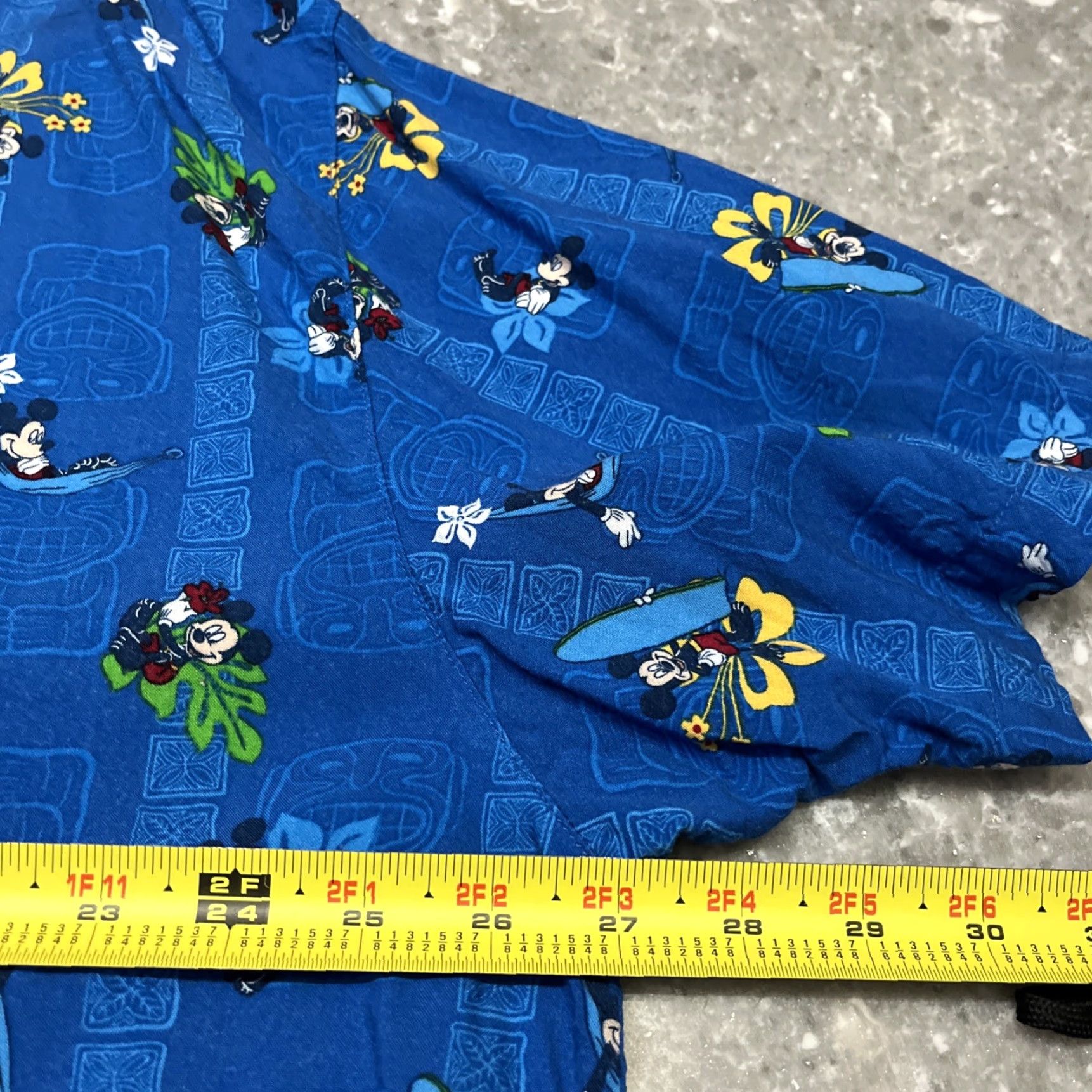 Disney Disney Store Mickey Mouse Hawaiian Shirt Mens XL Blue Floral Authentic Original Size US XL / EU 56 / 4 - 4 Thumbnail