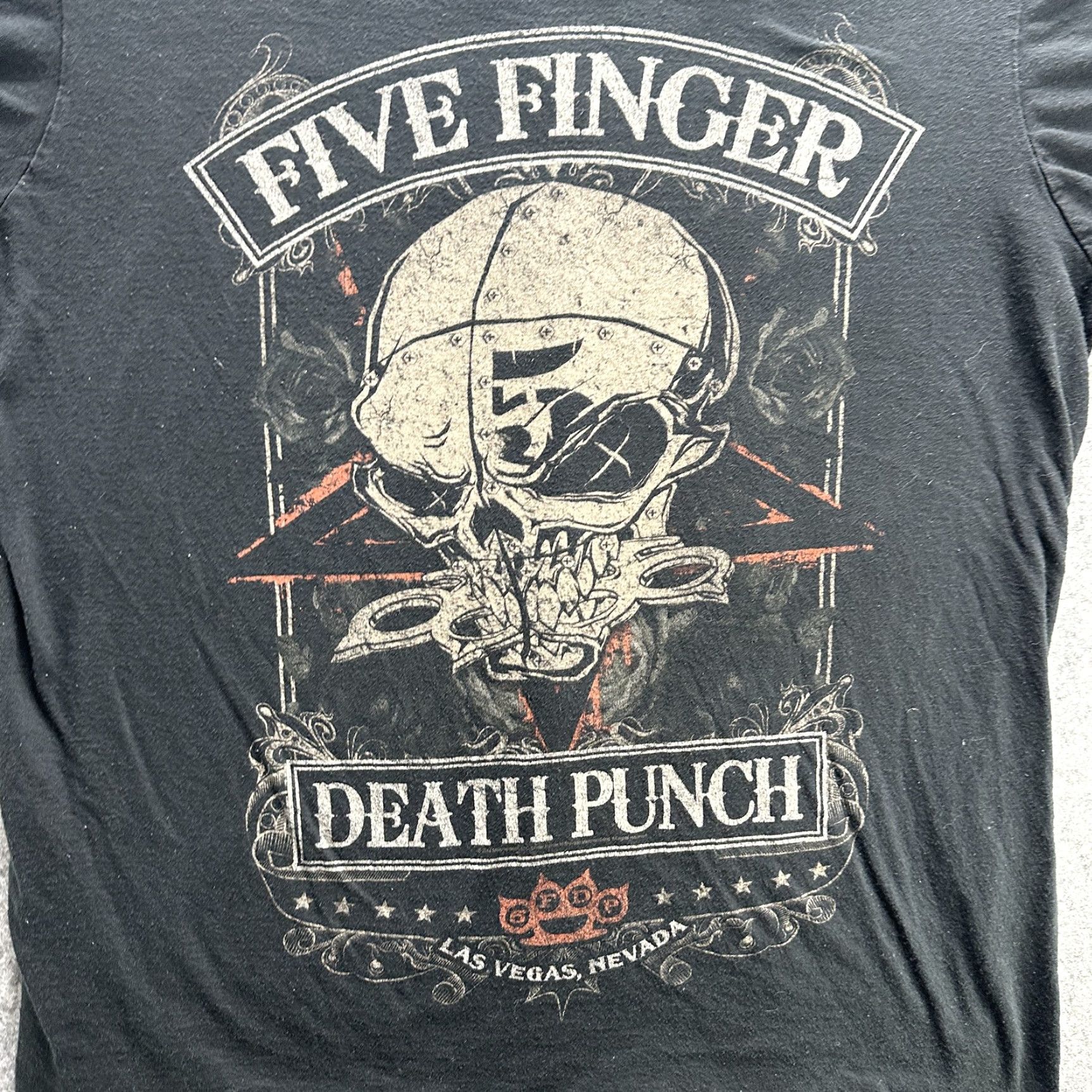Vintage VINTAGE Five Finger Death Punch Shirt Mens Large Black Band Skull Las Vegas Metal Tee Punk Size US L / EU 52-54 / 3 - 3 Thumbnail