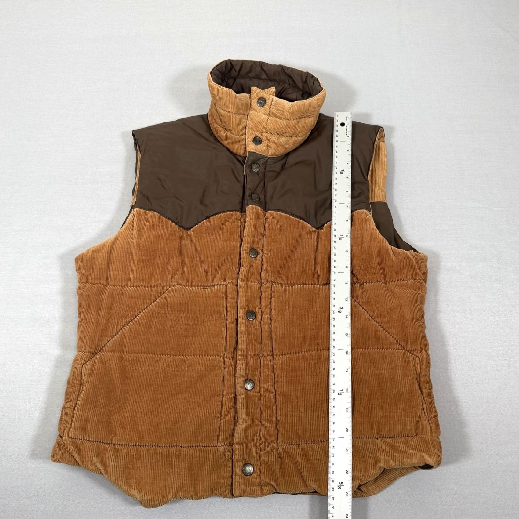 Ocean Pacific VINTAGE Ocean Pacific Vest Mens Small Brown Corduroy Reversible Puffer Snap OP Size US S / EU 44-46 / 1 - 6 Thumbnail