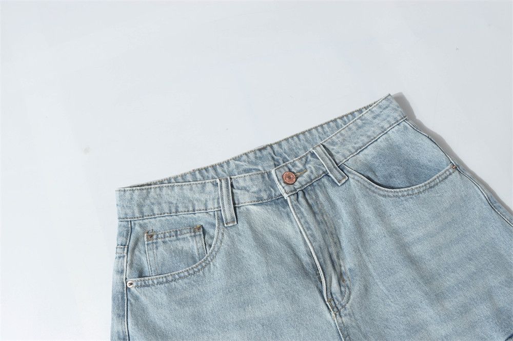 Vintage Retro Light-Wash Distressed Multi-Pocket Denim Shorts Size US 32 / EU 48 - 3 Thumbnail