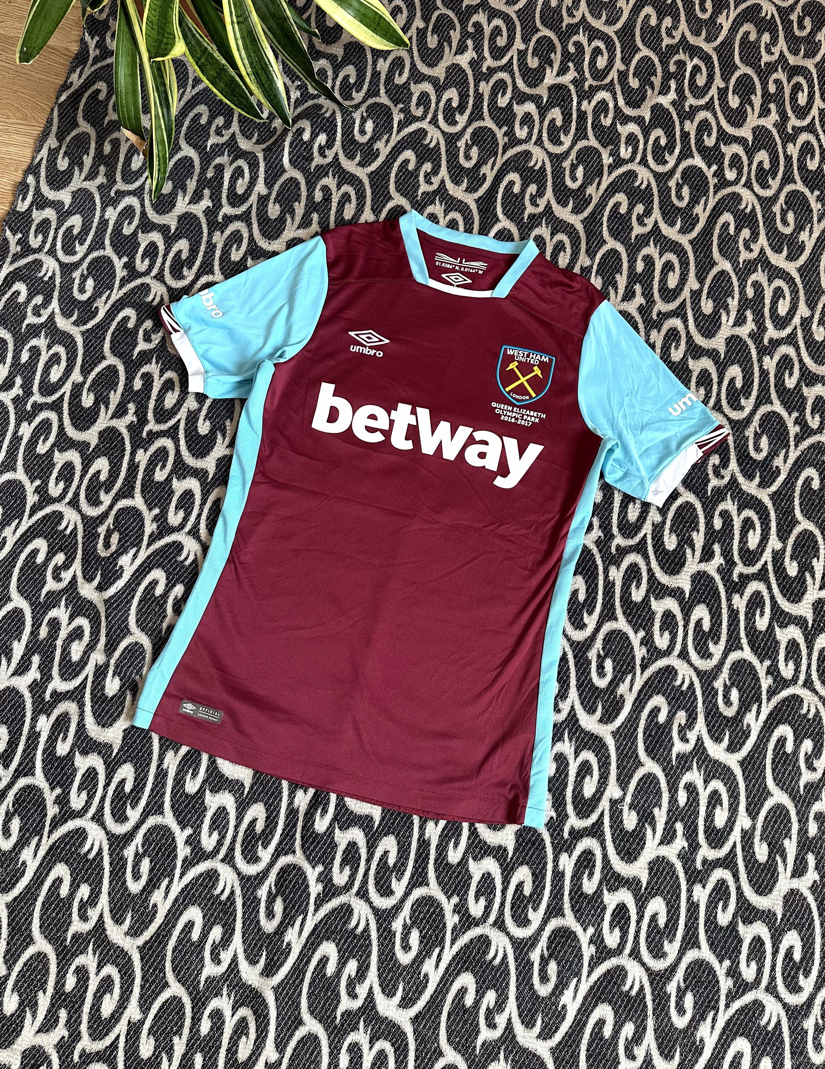 Umbro Umbro West Ham Football Jersey Size S Streetwear Size US S / EU 44-46 / 1 - 2 Thumbnail