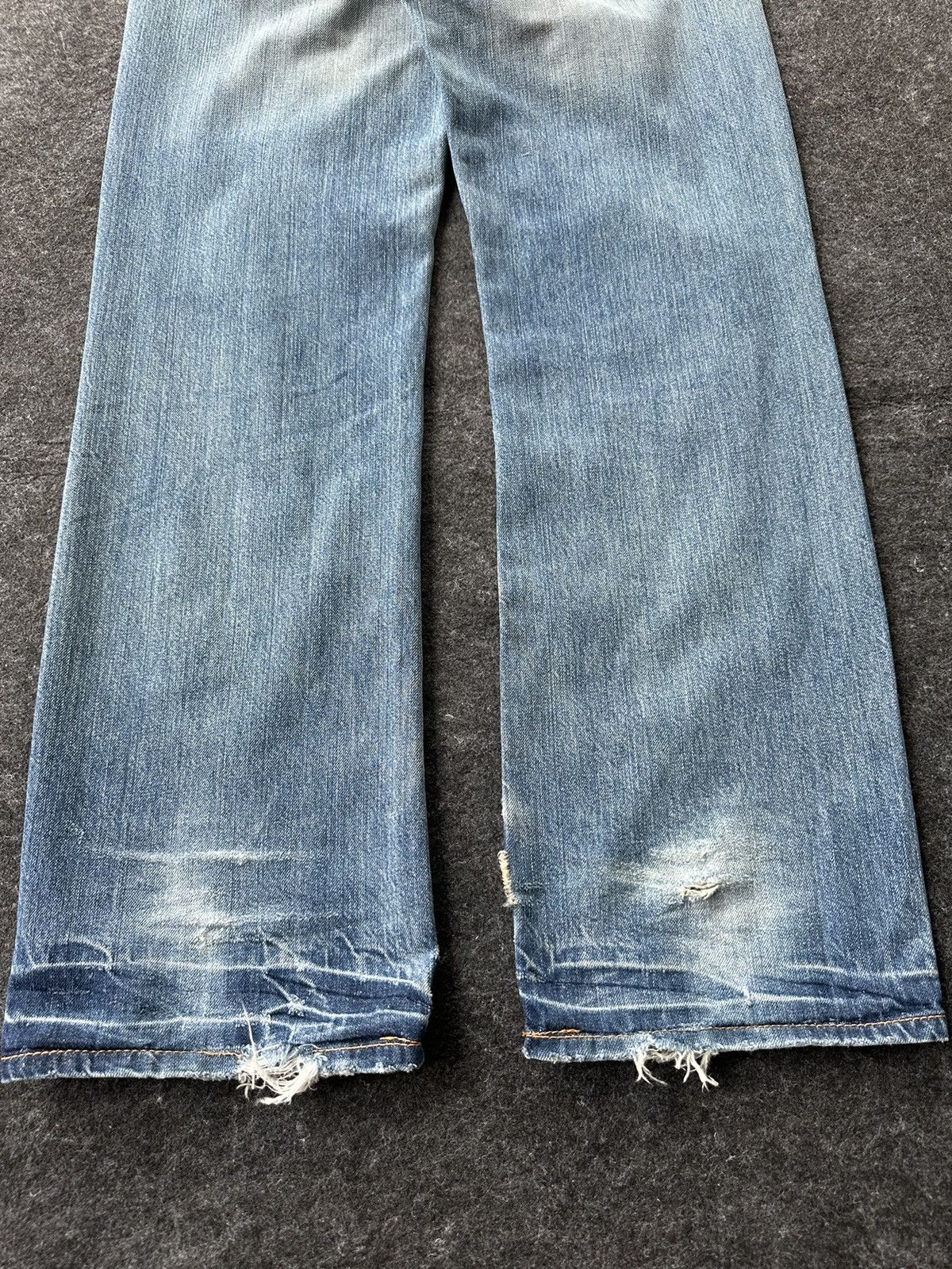 Tommy Hilfiger Tommy Hilfiger Heritage Worn Distressed Denim D453 Size US 30 / EU 46 - 6 Thumbnail