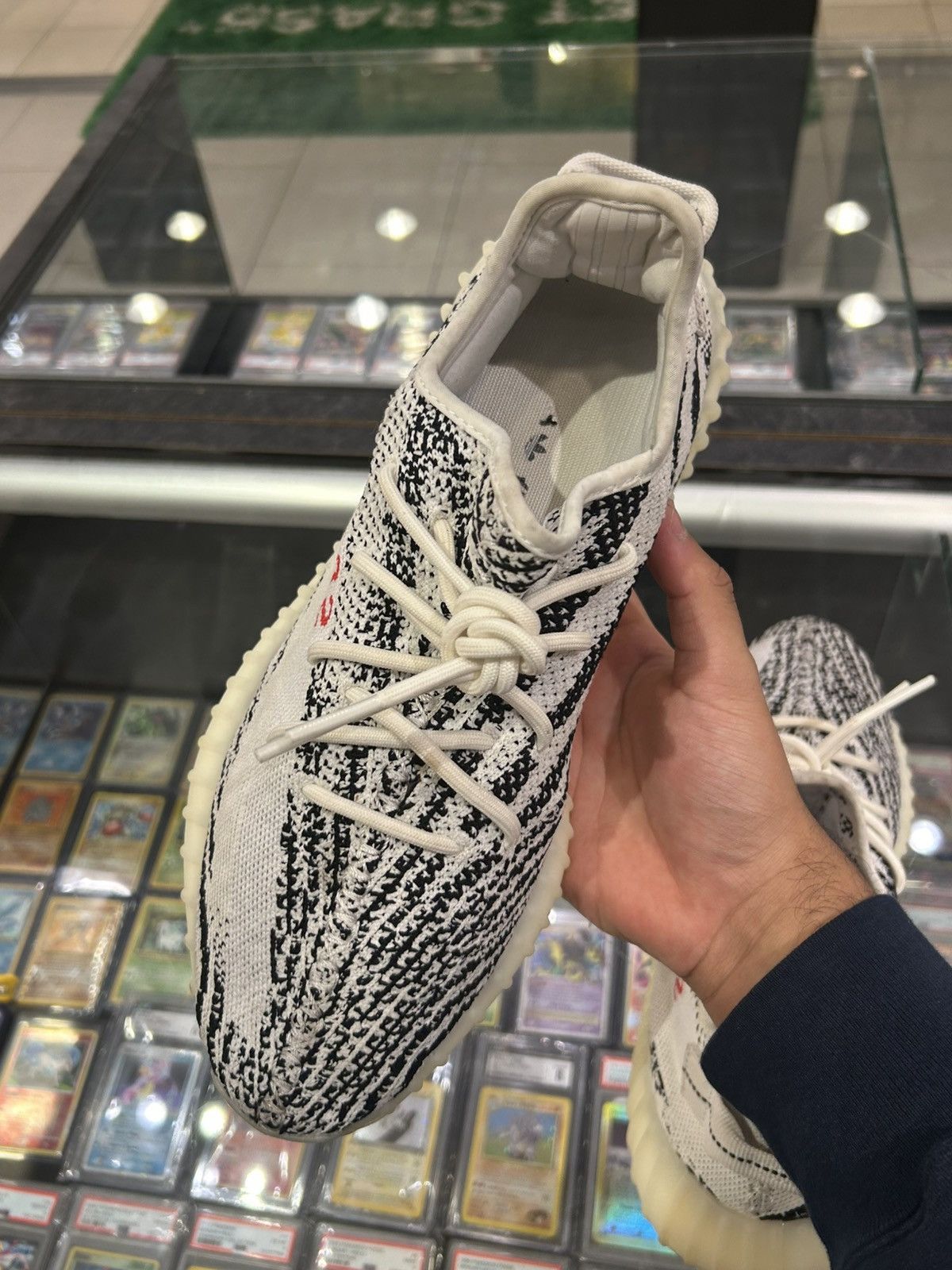 Yeezy Yeezy 350 Zebra 2022 Size US 11.5 / EU 44-45 - 7 Thumbnail