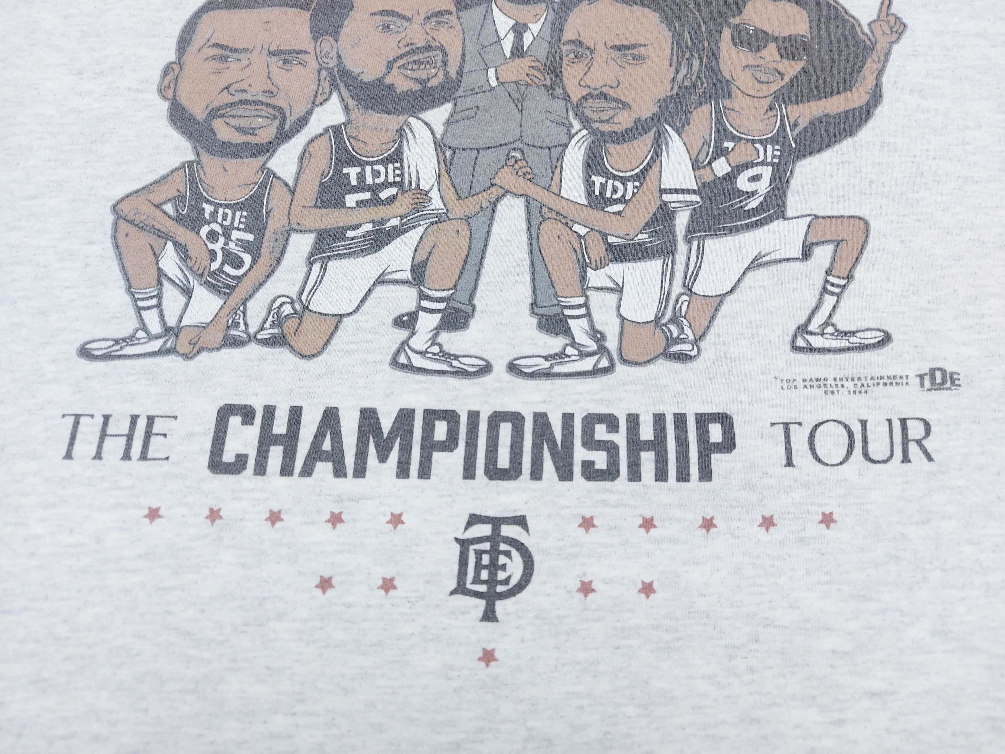 Band Tees × Kendrick Lamar × Top Dawg Entertainment TDE Top Dawg Entertainment EST 2006 Championship Tour TEE Size US L / EU 52-54 / 3 - 8 Thumbnail