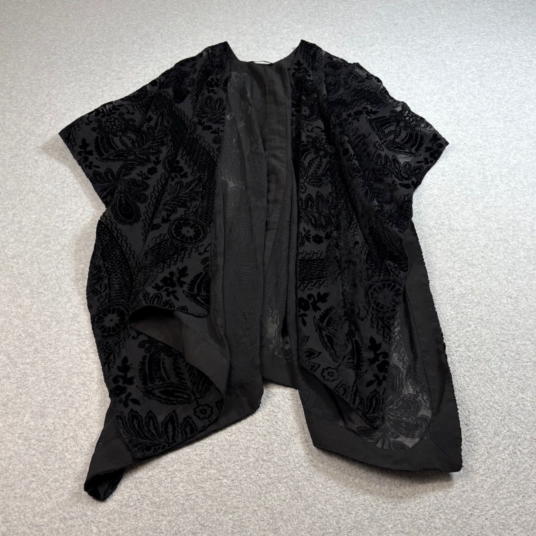 Simons Icone Simons Jacket Woman Black Burnout Velvet Layer Open Sheer Bohemian Basic Jacket Size ONE SIZE - 2 Thumbnail