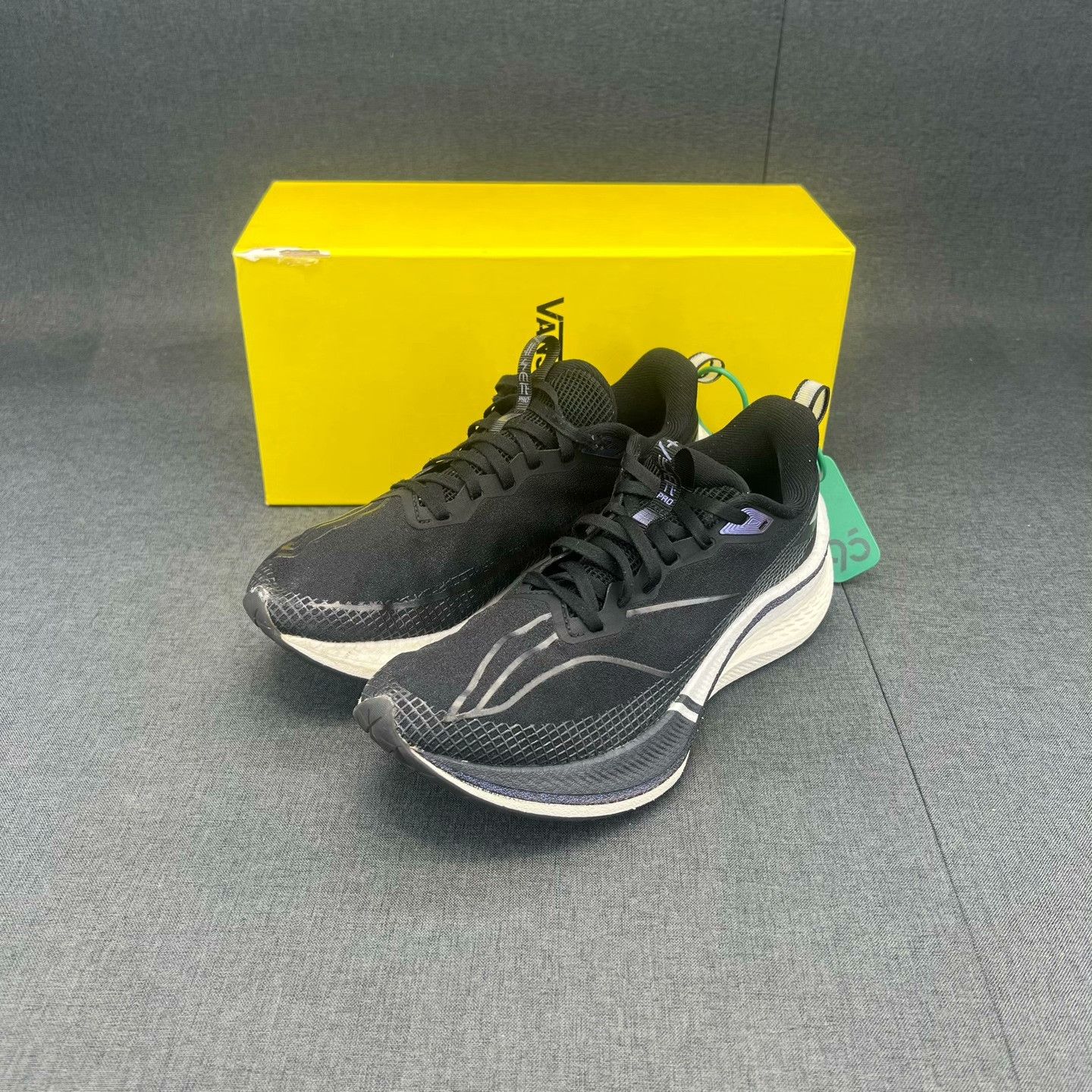 Li-Ning Li-Ning Black Lowtop Sneakers 39 Men Size US 6.5 / EU 39-40 - 1 Thumbnail
