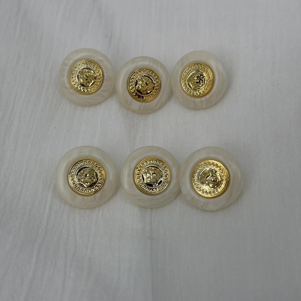 Versace Set of 6 Vintage Versace Gold Medusa Head Buttons Cream Size ONE SIZE - 1 Thumbnail