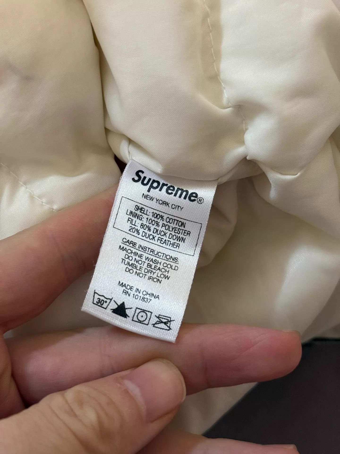 Supreme Supreme White Puffer Jacket M Worn 2x Like New Size US M / EU 48-50 / 2 - 6 Thumbnail