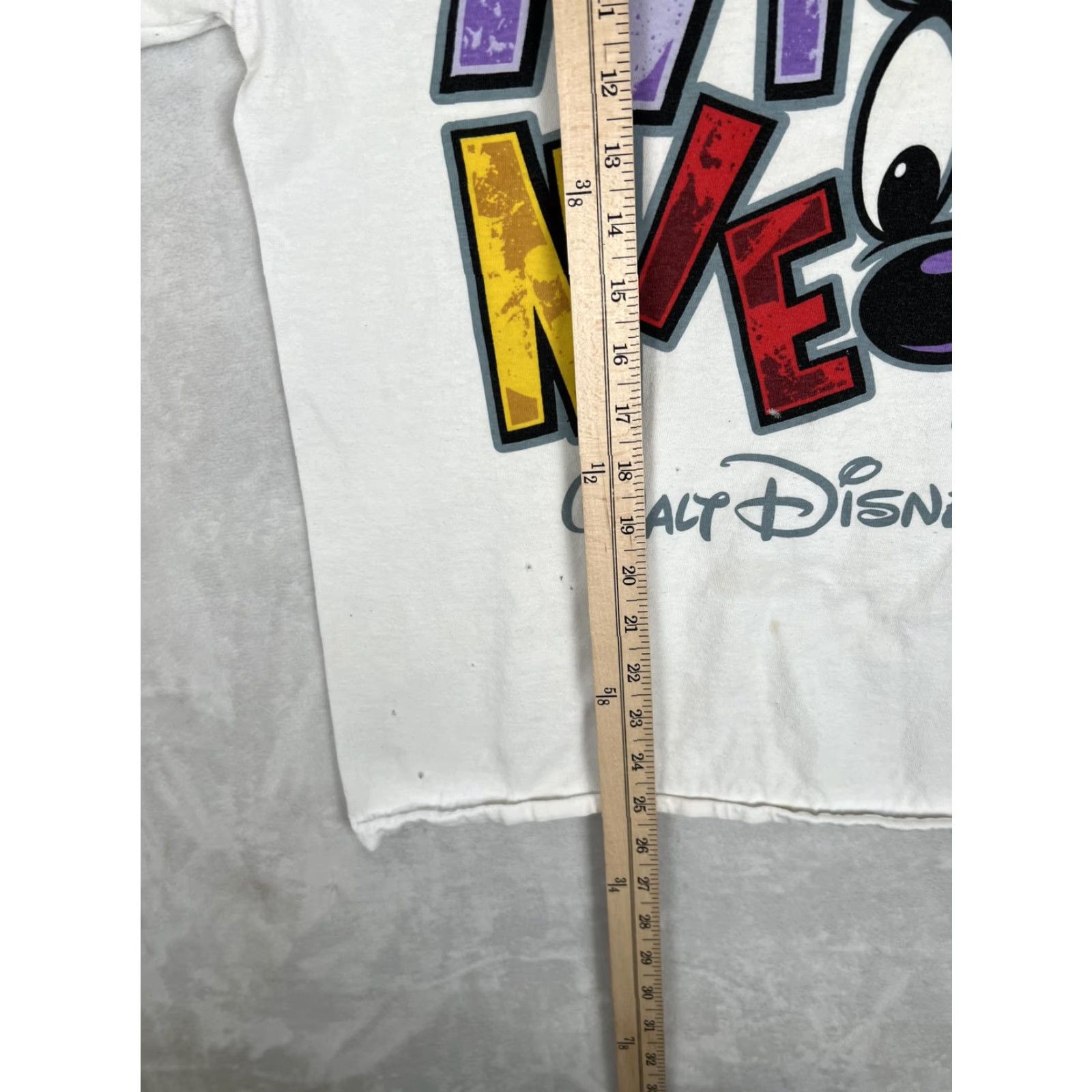 Disney VINTAGE Disney T-Shirt Minnie Mouse White Large Mens Crew Neck Graphic Print 90s Souvenir Shirt Size US L / EU 52-54 / 3 - 5 Thumbnail