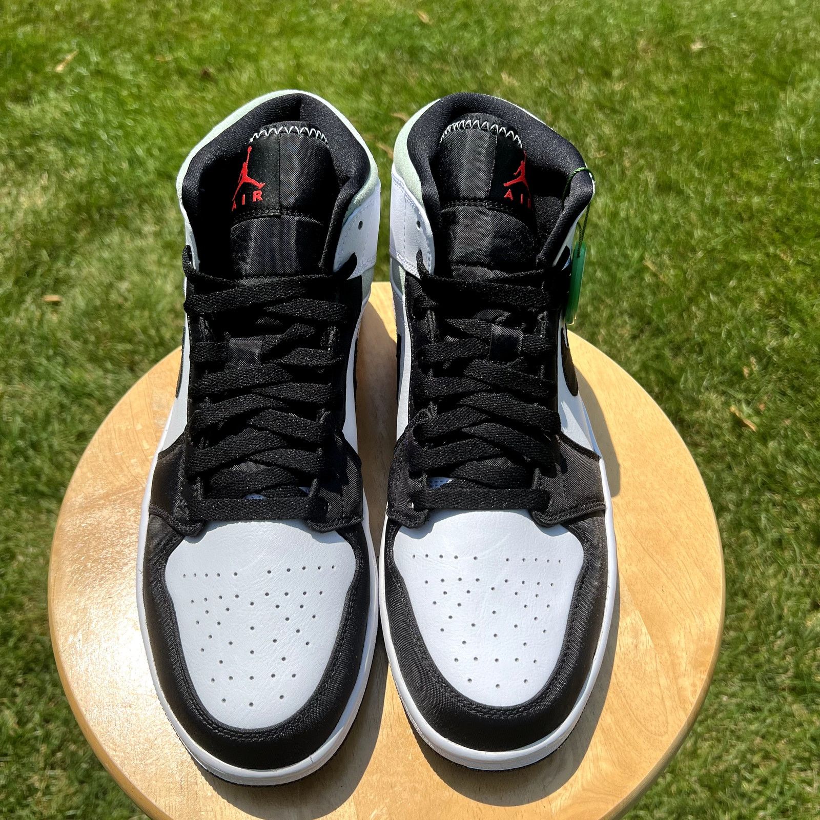 Jordan Brand × Nike Nike Air Jordan 1 Mid SE Red Black Toe Men's Shoes - Size 11 Size US 11 / EU 44 - 4 Thumbnail
