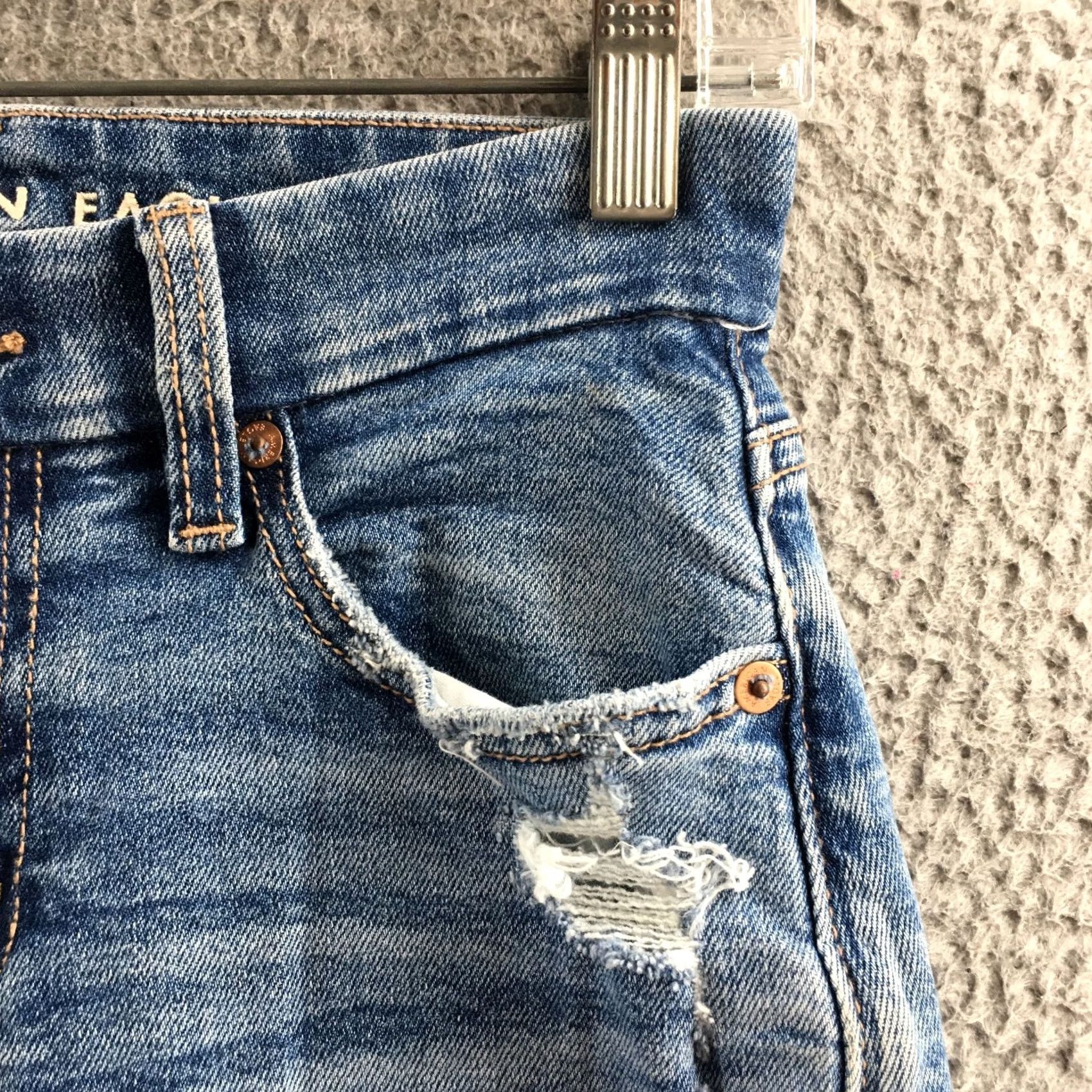 Vintage American Eagle Slim Straight Jeans Womens 00 Blue Distressed Mid Rise Zip Fly Jeans Size 24" / US 00 / IT 34 - 4 Thumbnail