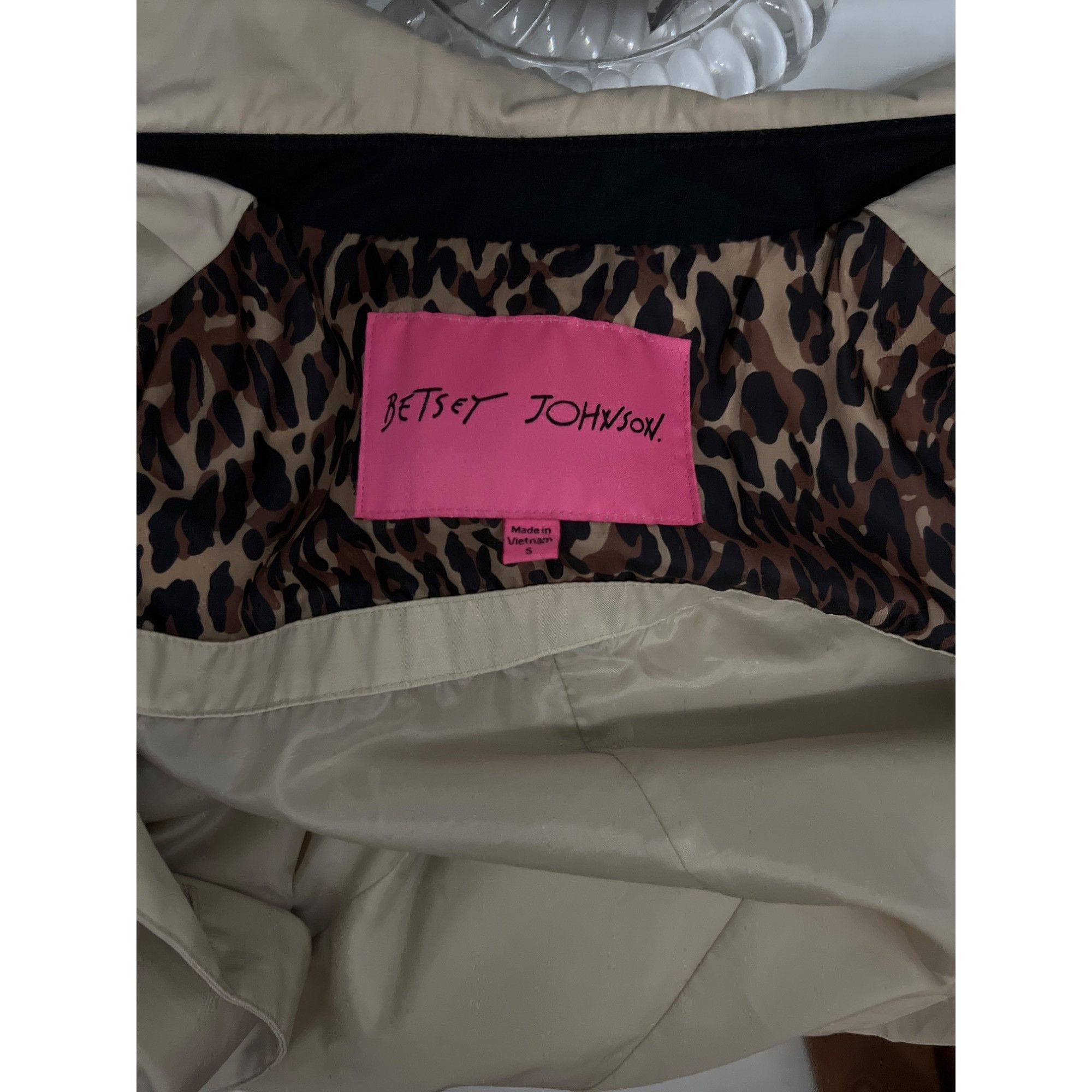 Betsey Johnson Betsey Johnson Beige Double Breasted Belted Lined Trench Coa Size S / US 4 / IT 40 - 8 Thumbnail