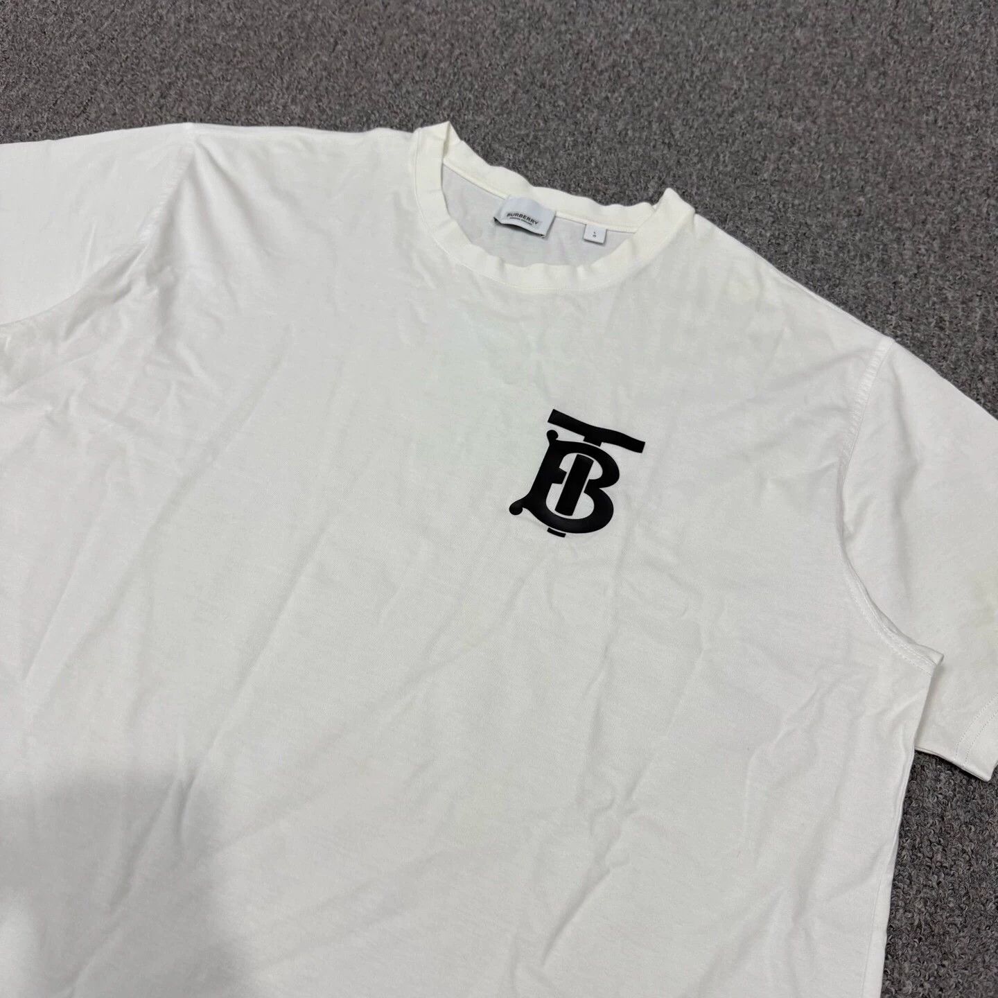 Burberry Burberry short-sleeve Polo white TB S mint Size US S / EU 44-46 / 1 - 3 Thumbnail