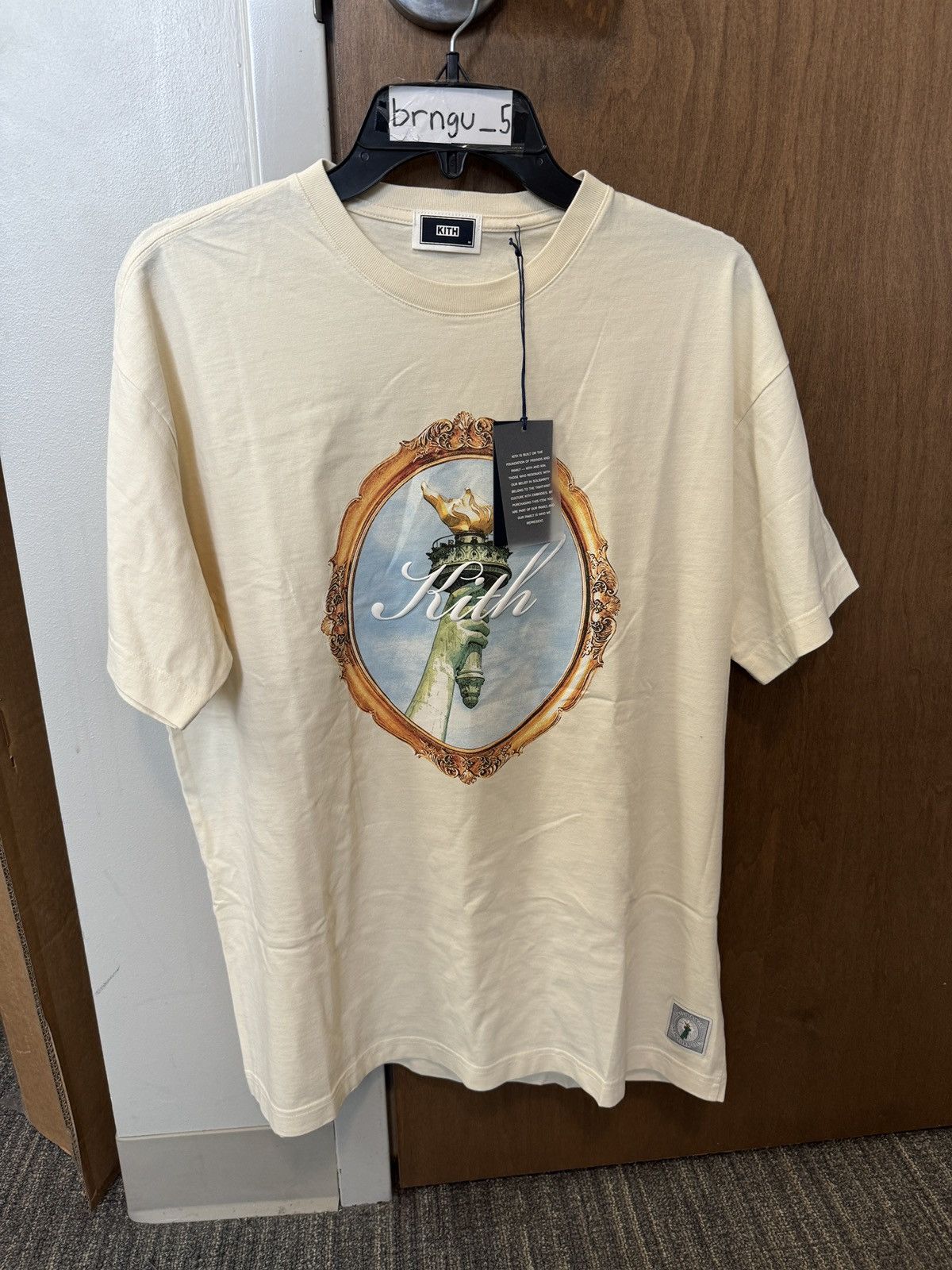 Kith Kith New York Frame Landmark Tee Cream Store Exclusive M Size US M / EU 48-50 / 2 - 1 Thumbnail