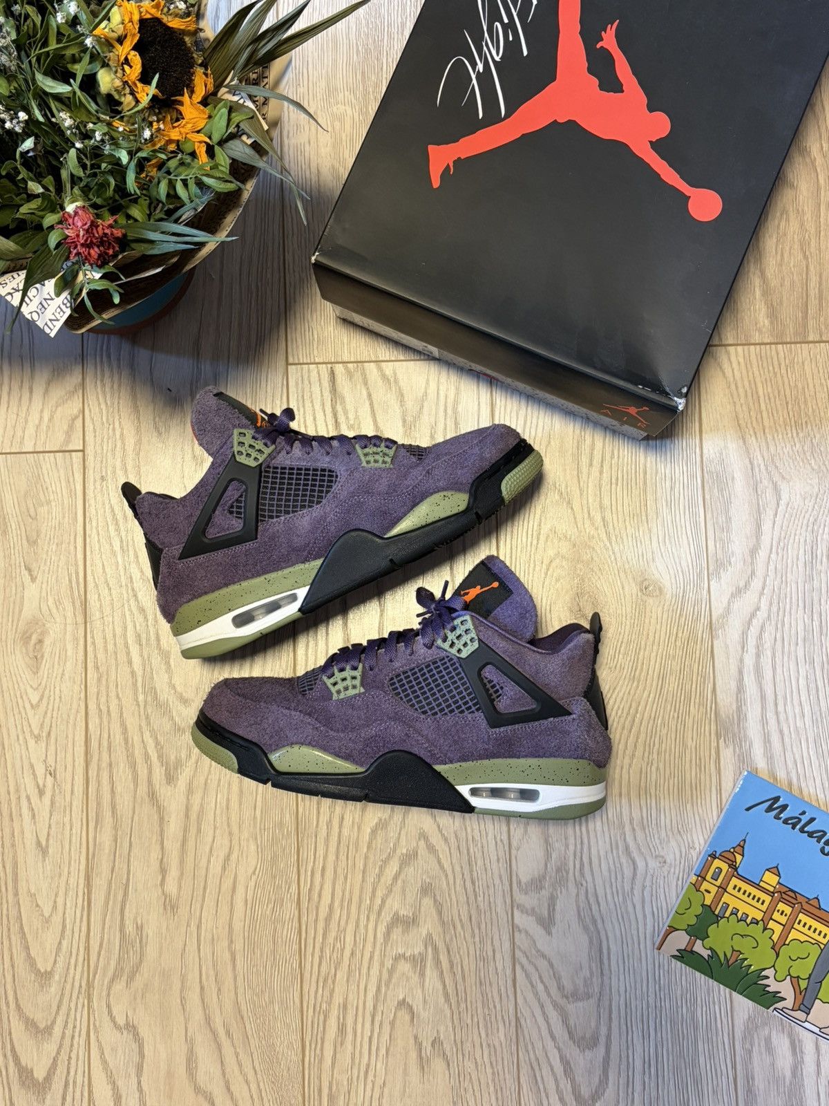 Nike Jordan 4 Retro - Canyon Purple (w) 11.5/44 Size US 11.5 / EU 44-45 - 1 Thumbnail