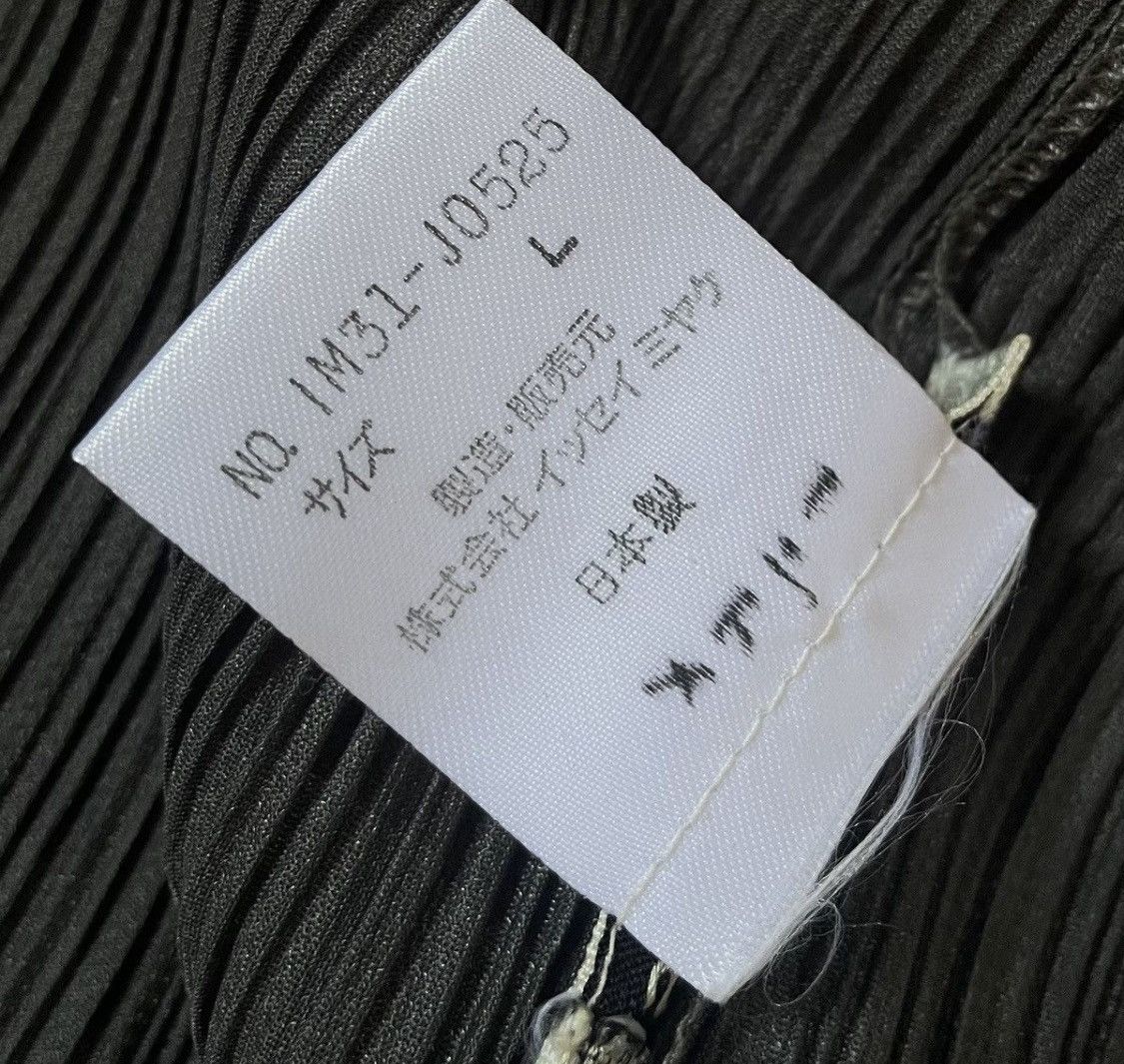 Issey Miyake Vintage issey miyake pleated dark grey cardigan Size L / US 10 / IT 46 - 3 Thumbnail