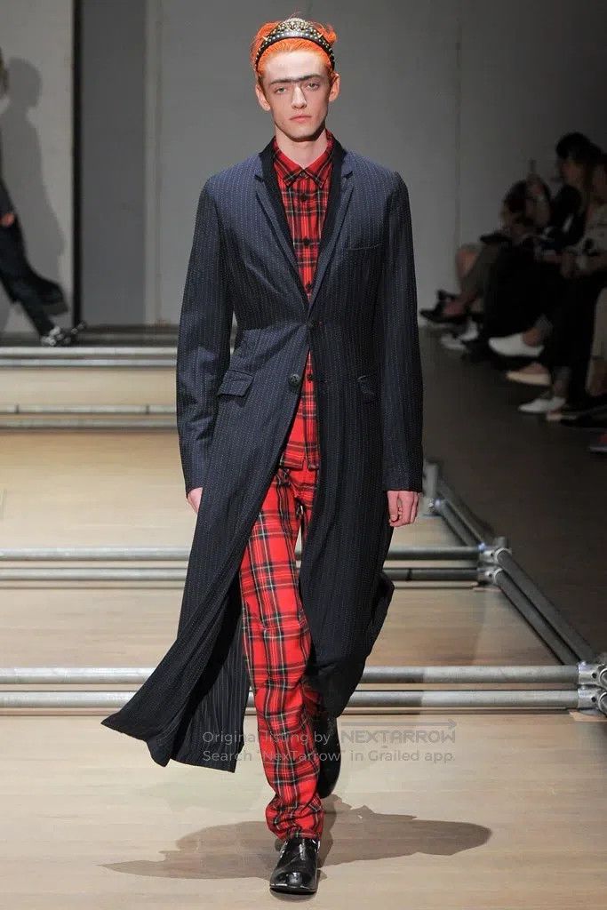 Comme Des Garcons size S Three-dimensional colorful divine