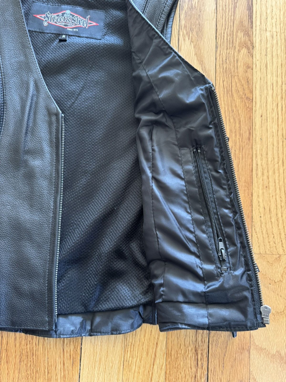 Vintage Vintage Leather Motorcycle Vest Chrome Hearts Style Size US M / EU 48-50 / 2 - 5 Thumbnail