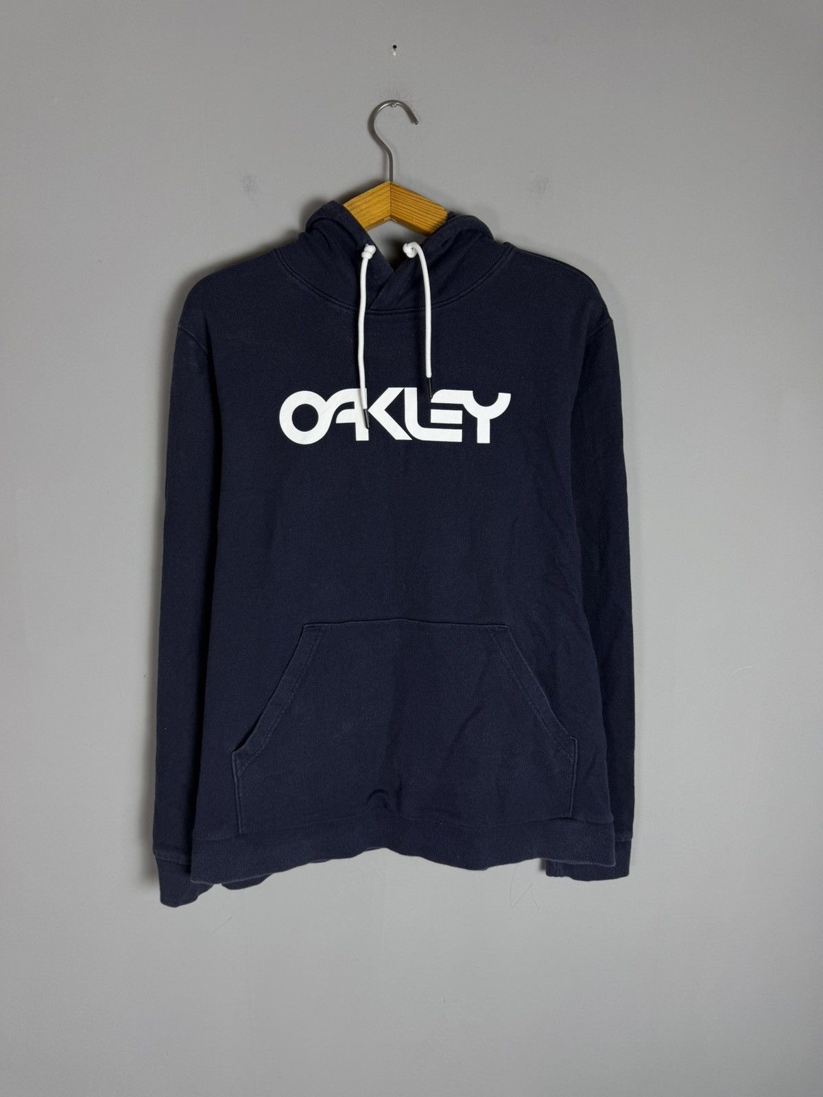 Oakley Vintage Oakley Hoodie Size US XXL / EU 58 / 5 - 1 Thumbnail