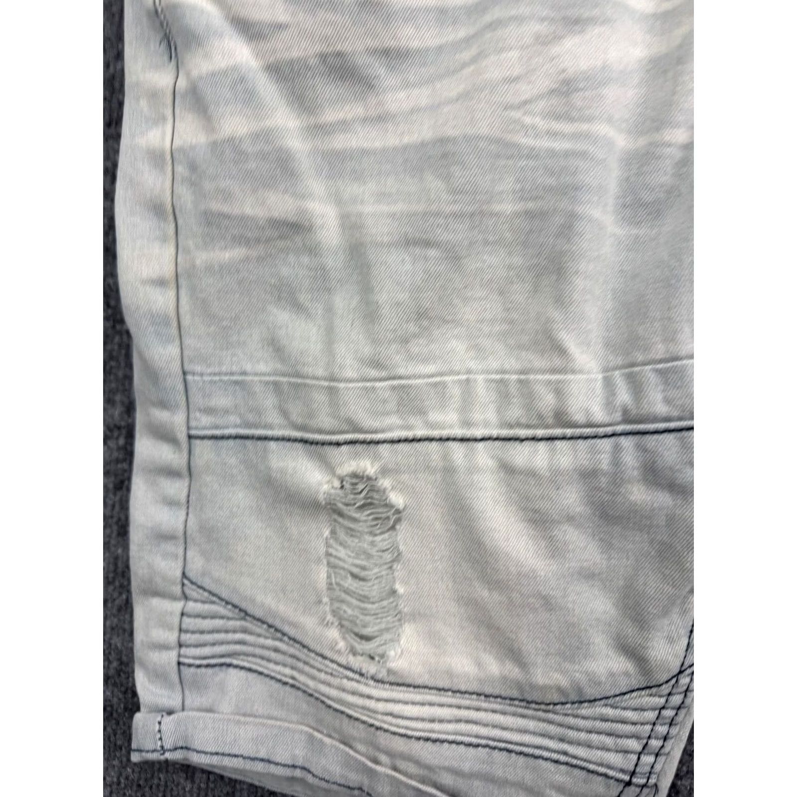 Phat Farm Phat Farm Jean Shorts Men's 31 Light Blue Distressed Skinny Fit Bermuda Denim 5-Pocket Casual Vintage Y2K Mens Size US 31 - 7 Thumbnail