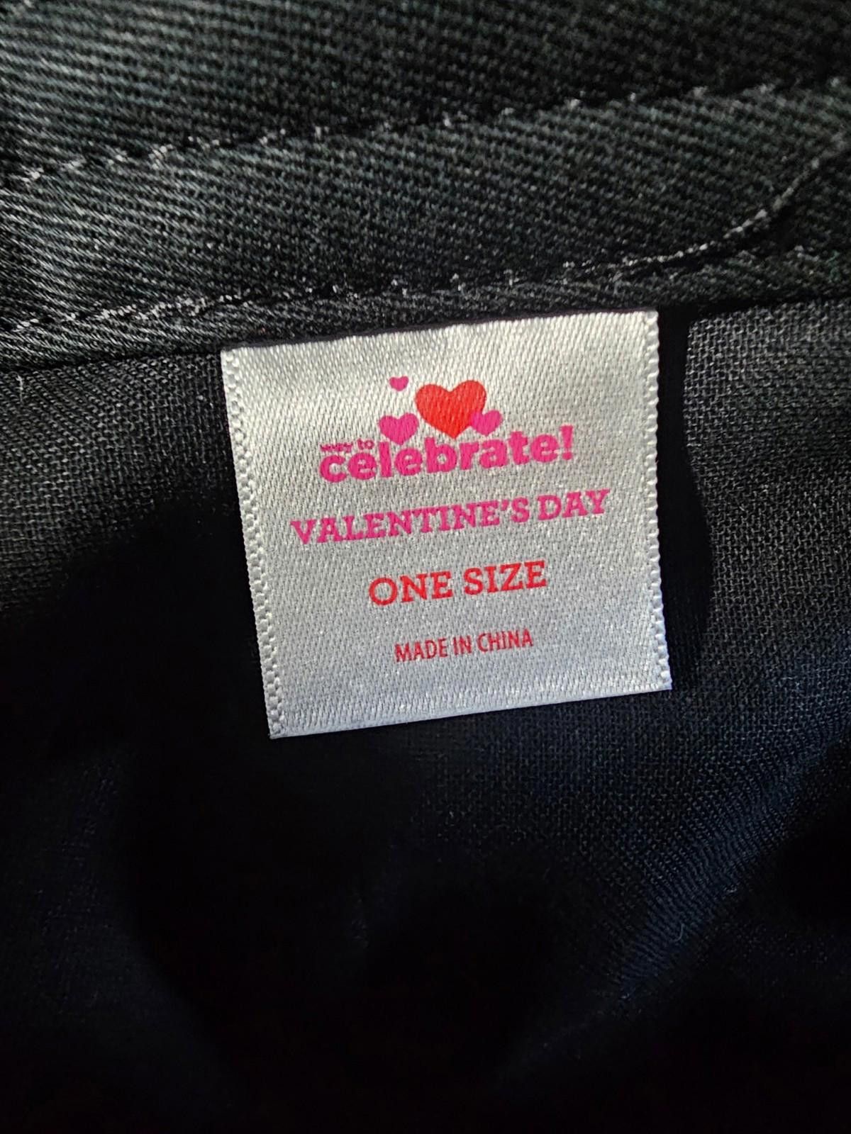 Calibrate VALENTINE'S DAY SHERPA BASEBALL HAT WHITE/BLACK PLAID HEART Size ONE SIZE - 6 Thumbnail