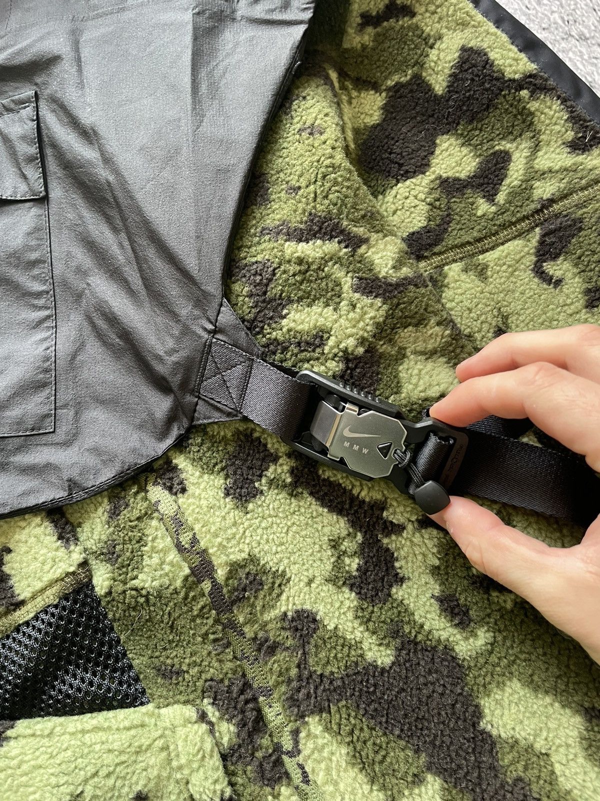 1017 ALYX 9SM × MMW × Nike Nike x MMW Camo Fleece Size US M / EU 48-50 / 2 - 5 Thumbnail
