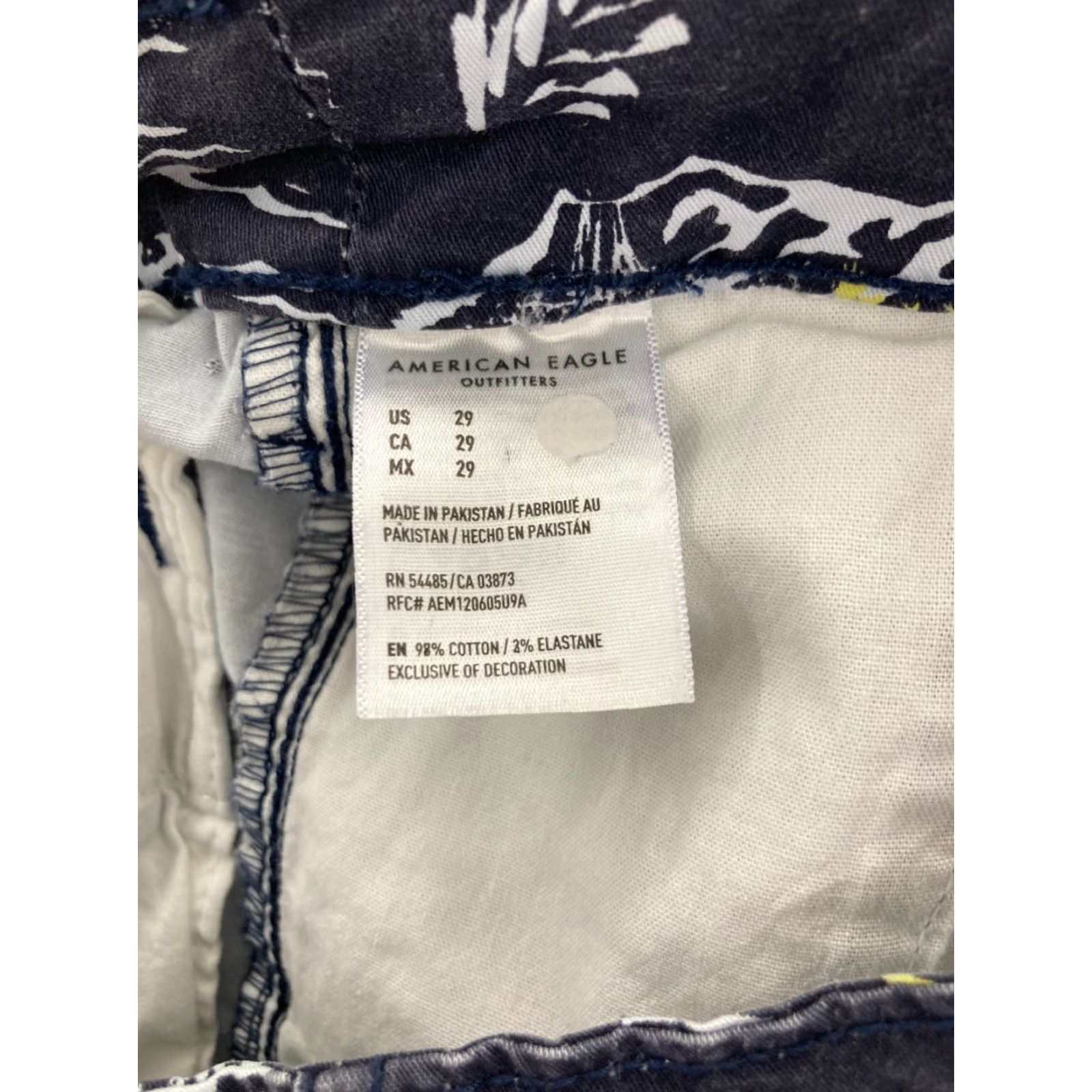 American Eagle Outfitters American Eagle Outfitters Chino Shorts Mens 29 Floral Multicolor Casual Aloha Size US 29 - 7 Thumbnail