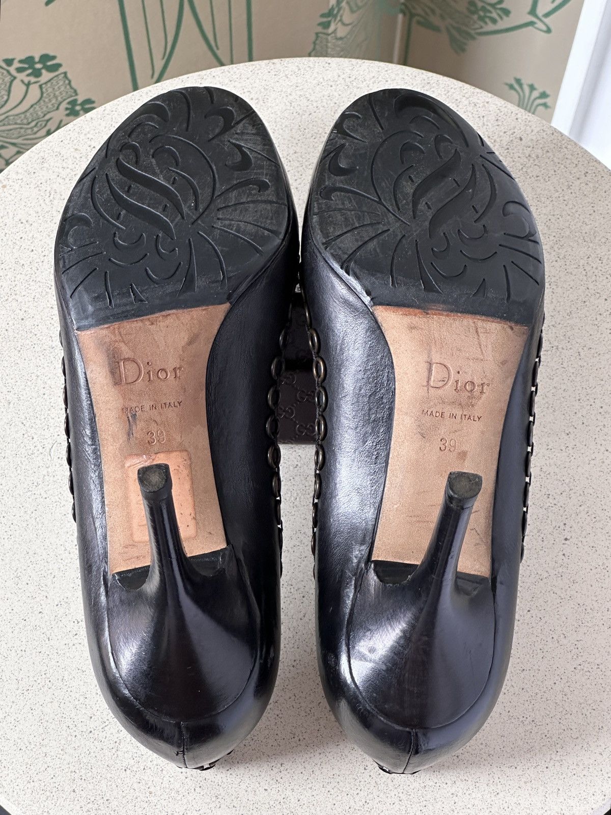 Dior DIOR Black Leather Chain Detail Pumps CD Logo EU 39 / US 9 Size US 9 / IT 39 - 14 Thumbnail