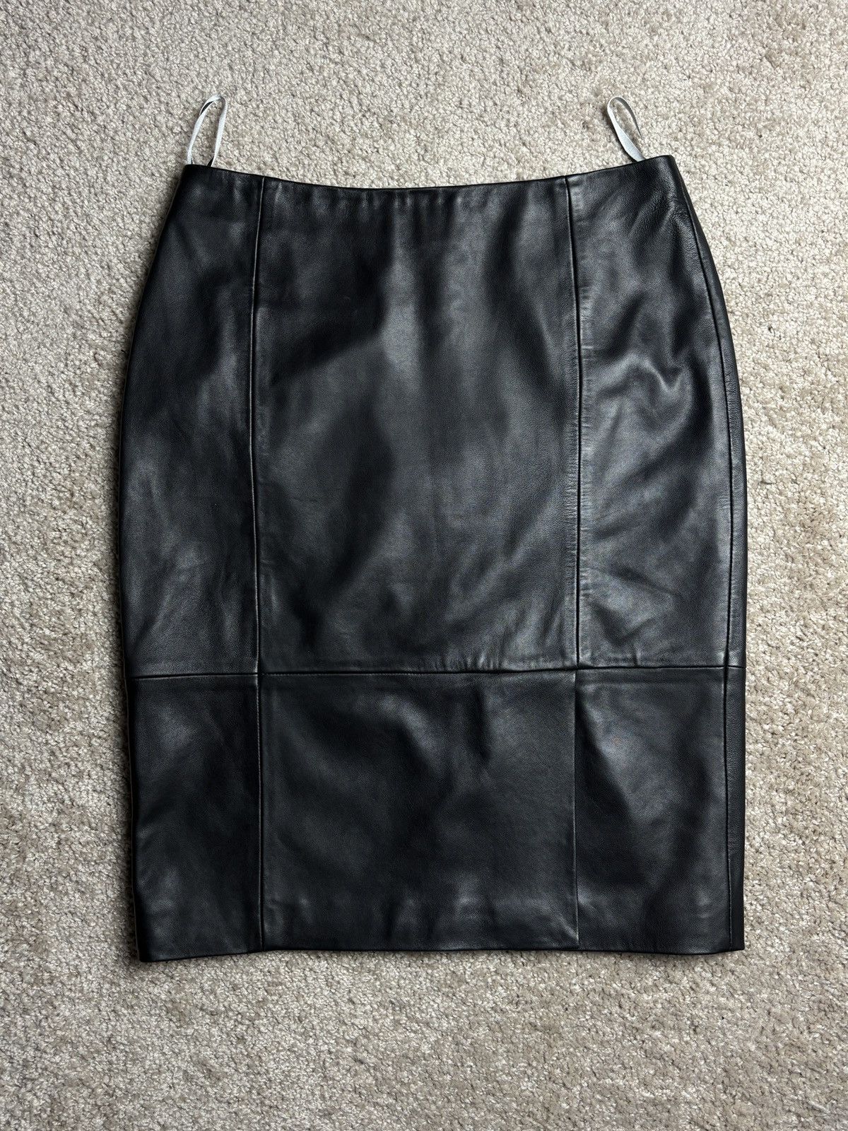 Hugo Boss Hugo Boss black leather midi pencil vintage skirt Size 28" / US 6 / IT 42 - 1 Thumbnail
