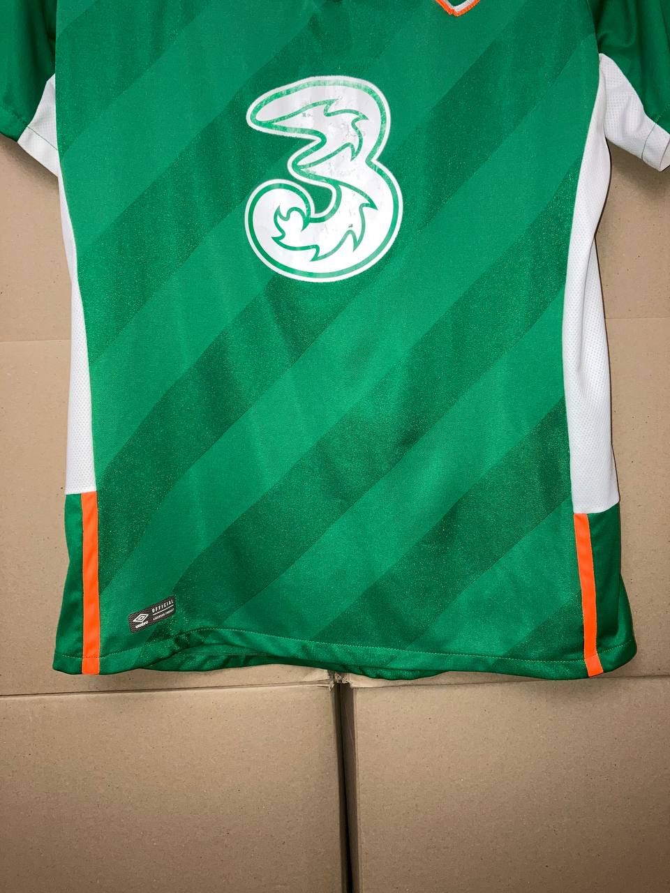 Umbro VINTAGE IRELAND 2016/2017 HOME FOOTBALL SHIRT UMBRO Y2K Size US M / EU 48-50 / 2 - 10 Thumbnail