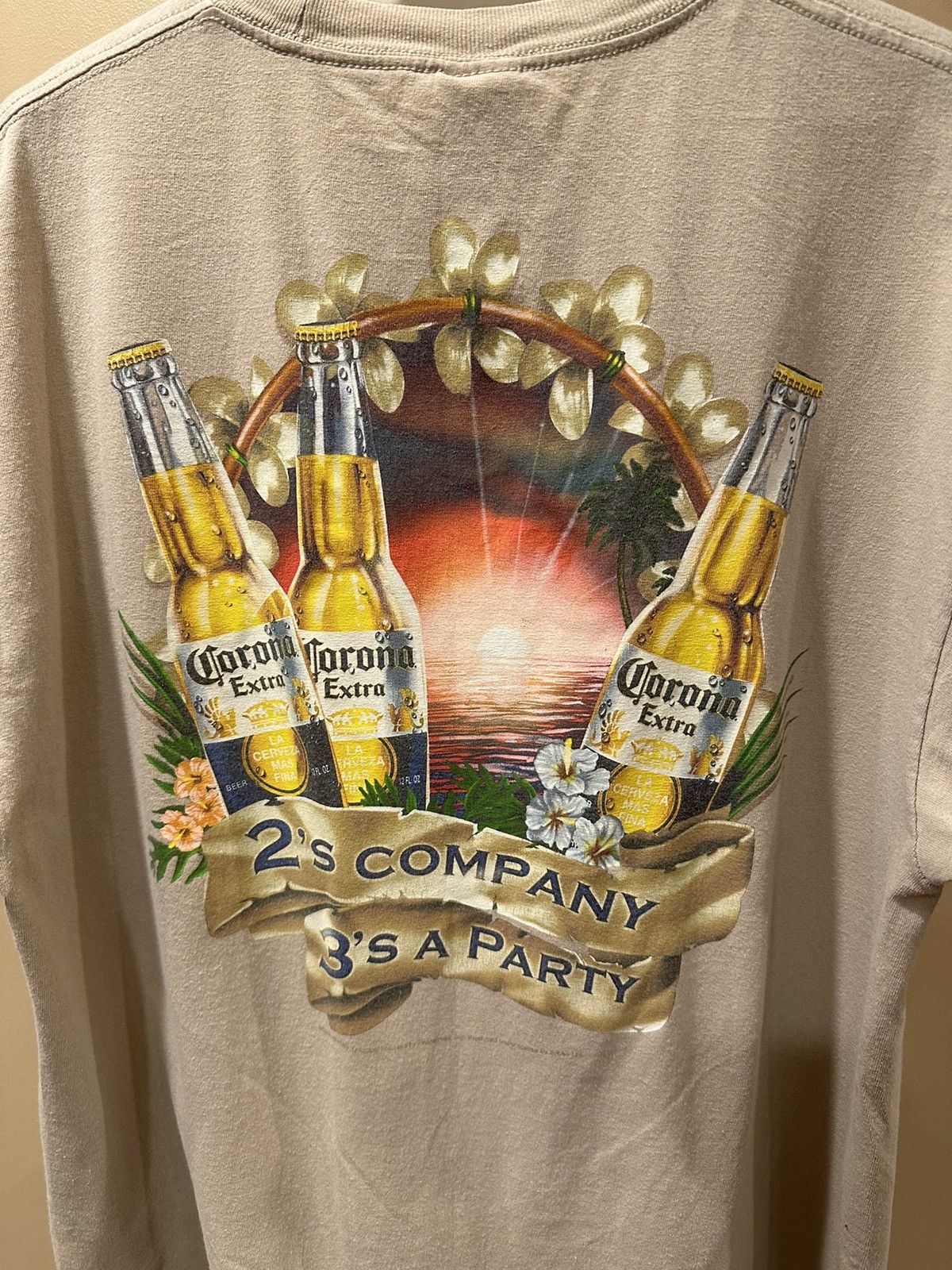 Vintage Vintage Corona 2006 Tan Beer Short Sleeve Tee Size US XL / EU 56 / 4 - 3 Thumbnail