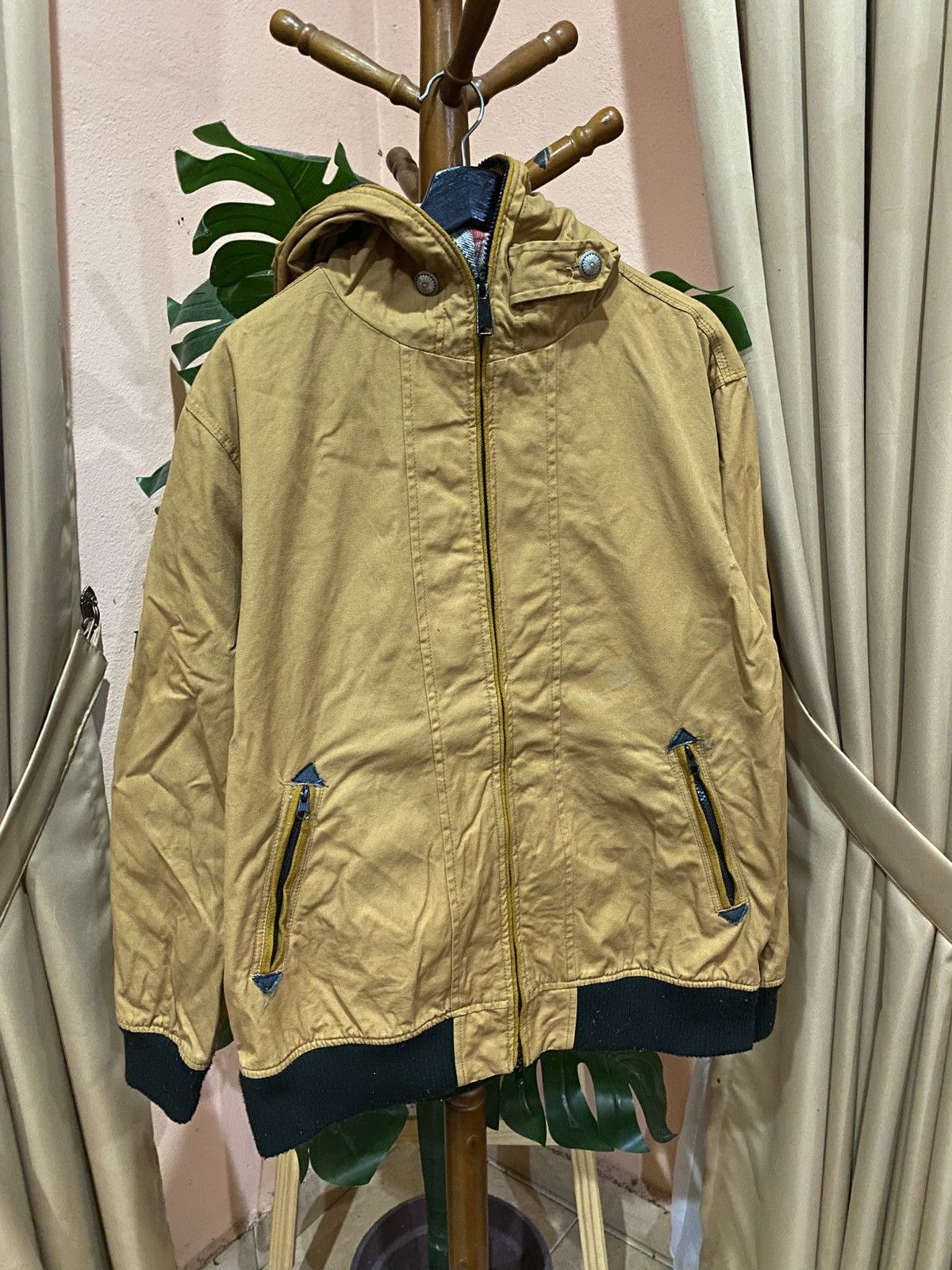 Japanese Brand Vintage Ills Tan Hooded Workwear Jacket with Plaid Lining Size US L / EU 52-54 / 3 - 3 Thumbnail