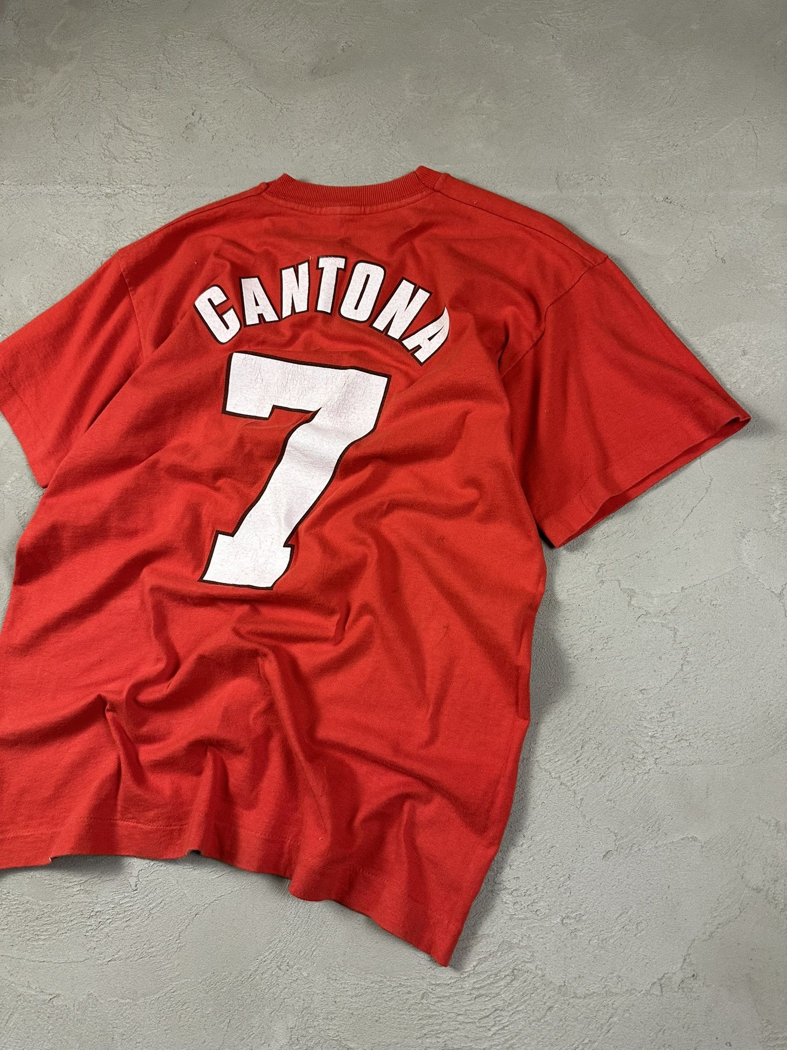 Vintage 90s Vintage Eric Cantona Manchester United Soccer T-shirt Size US L / EU 52-54 / 3 - 13 Thumbnail