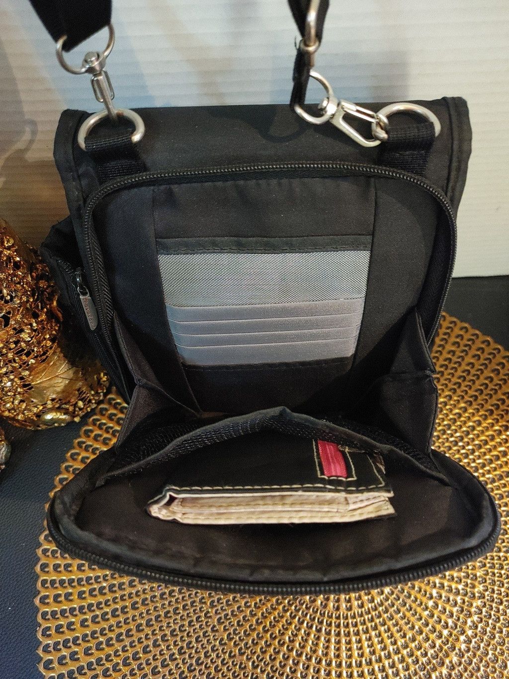 Away Travel Travelon Anti Theft Crossbody & Wallet Travel Set x2 Size ONE SIZE - 8 Thumbnail