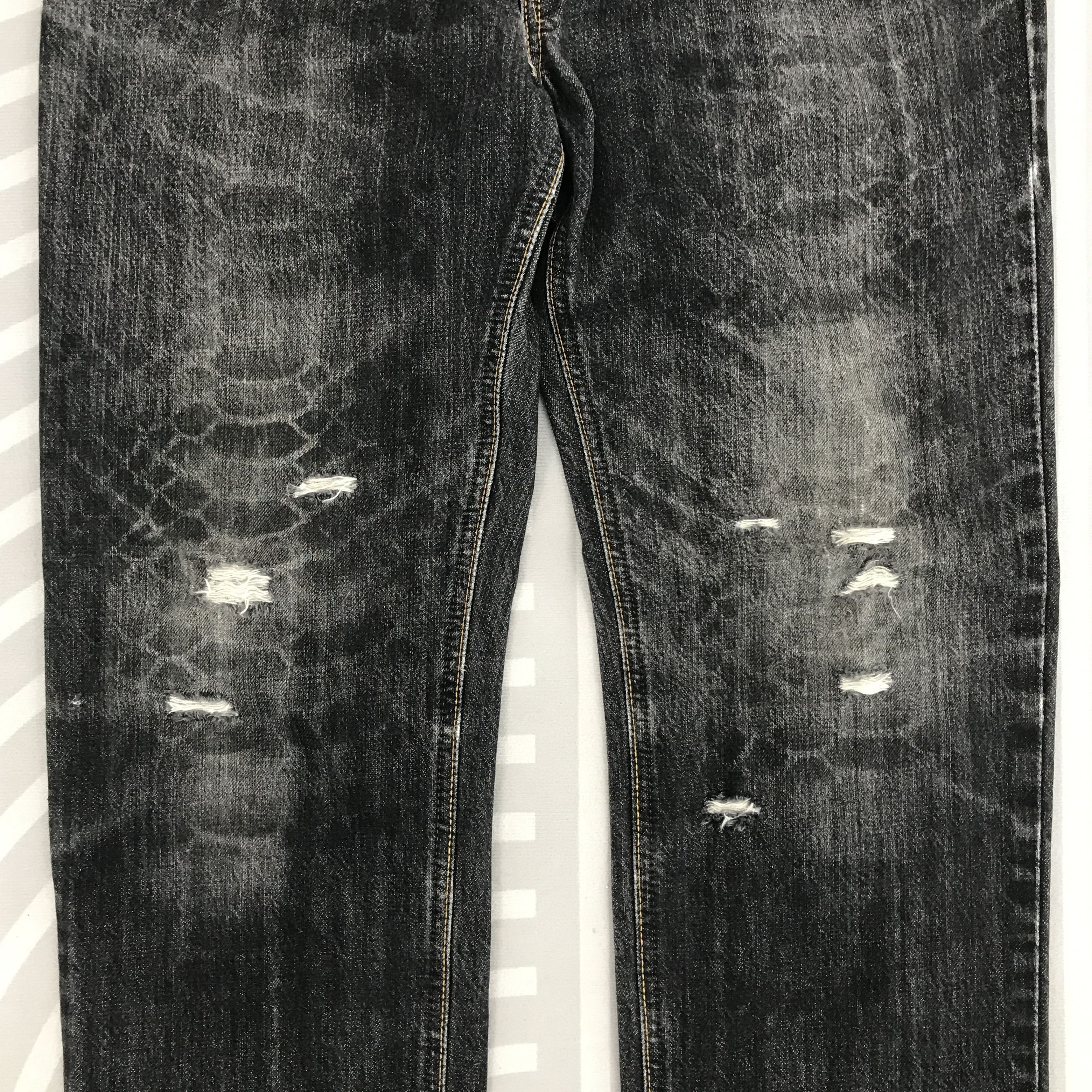 Edwin × Japanese Brand × Vintage Vintage Edwin Black faded distressed Denim jeans Size US 31 - 4 Thumbnail