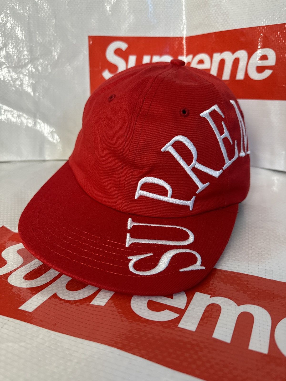 Supreme Side Arc shops Logo Crewneck Black SS18