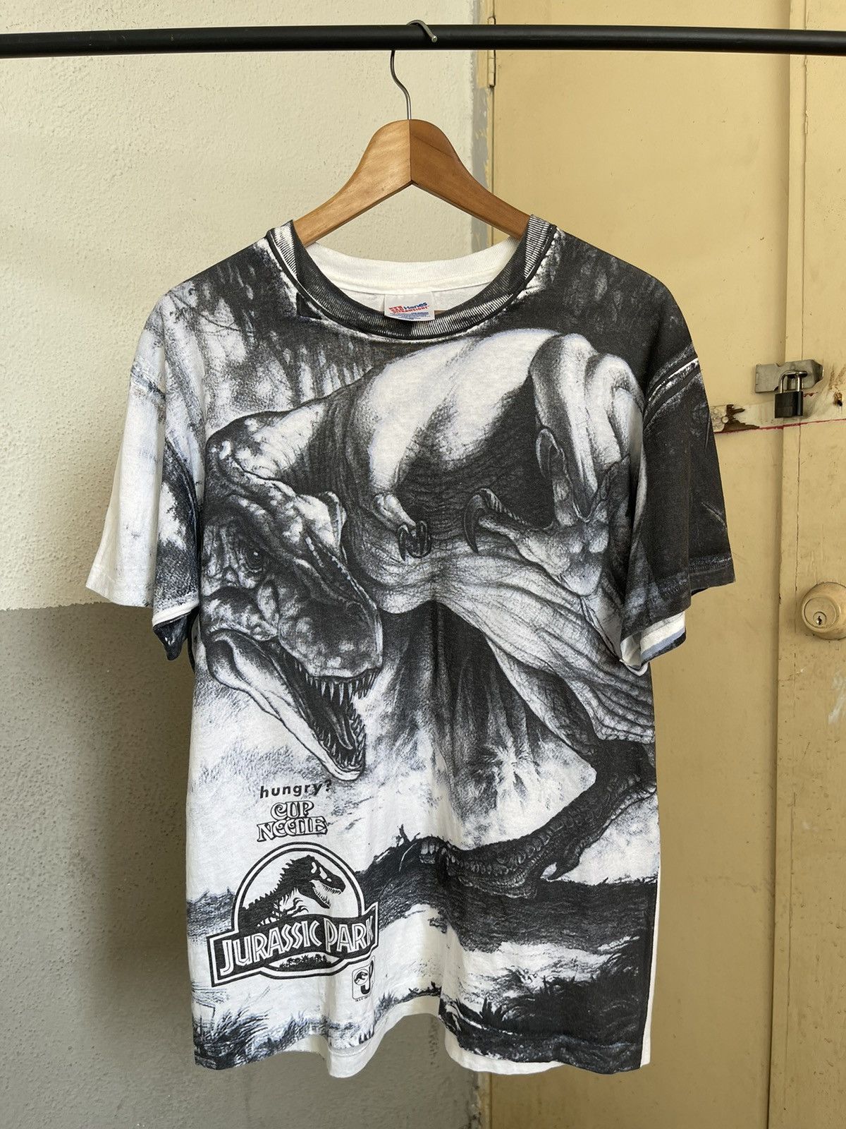 Vintage Vintage 1993 Jurassic Park All Over Print Size US L / EU 52-54 / 3 - 1 Thumbnail