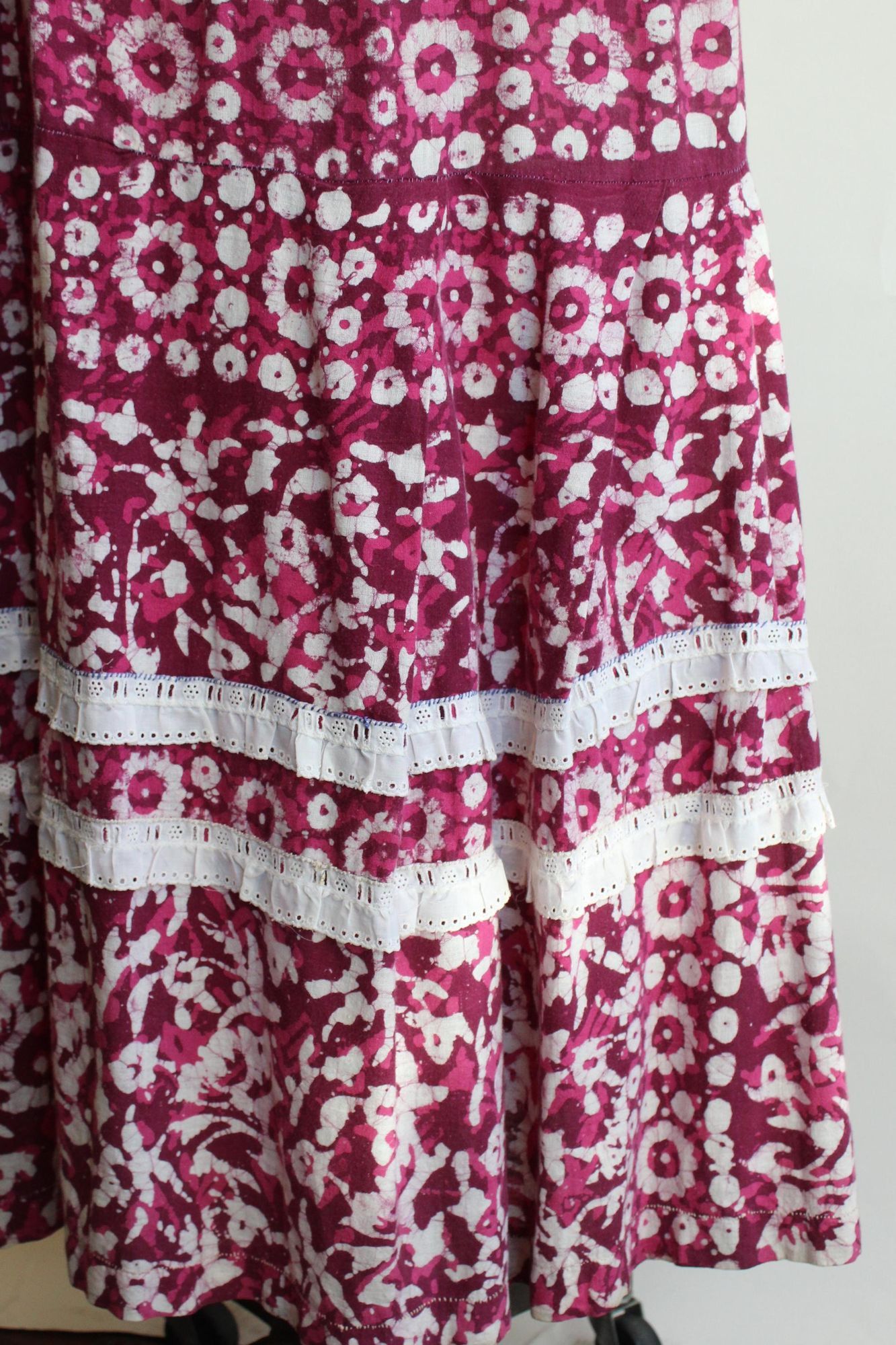 Vintage Vintage 1960s 1970s Maxi Skirt, Volup Pink & Purple Ethnic F Size 32" / US 10 / IT 46 - 4 Thumbnail