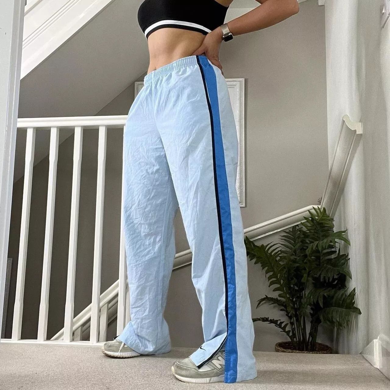 Nike vintage track pants womens hotsell