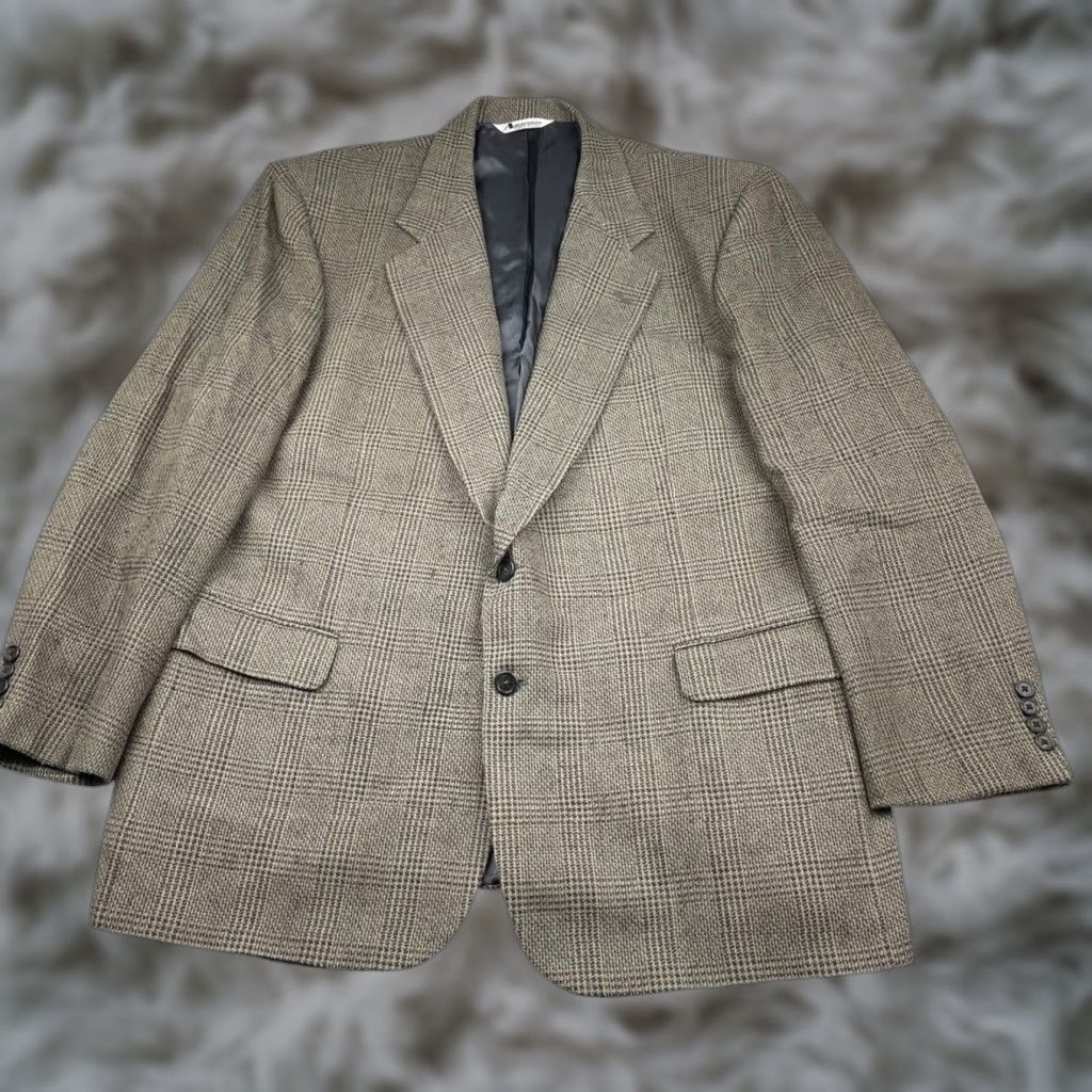 VINTAGE Aquascutum Blazer Jacket Single-Breasted Two-Button Wool Tweed Plaid Beige Gray Tan 46R US Made Mens